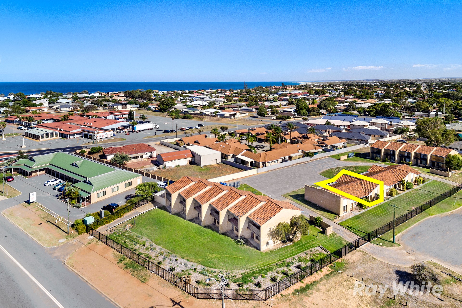 8/125 Railway Street, Bluff Point, WA 6530