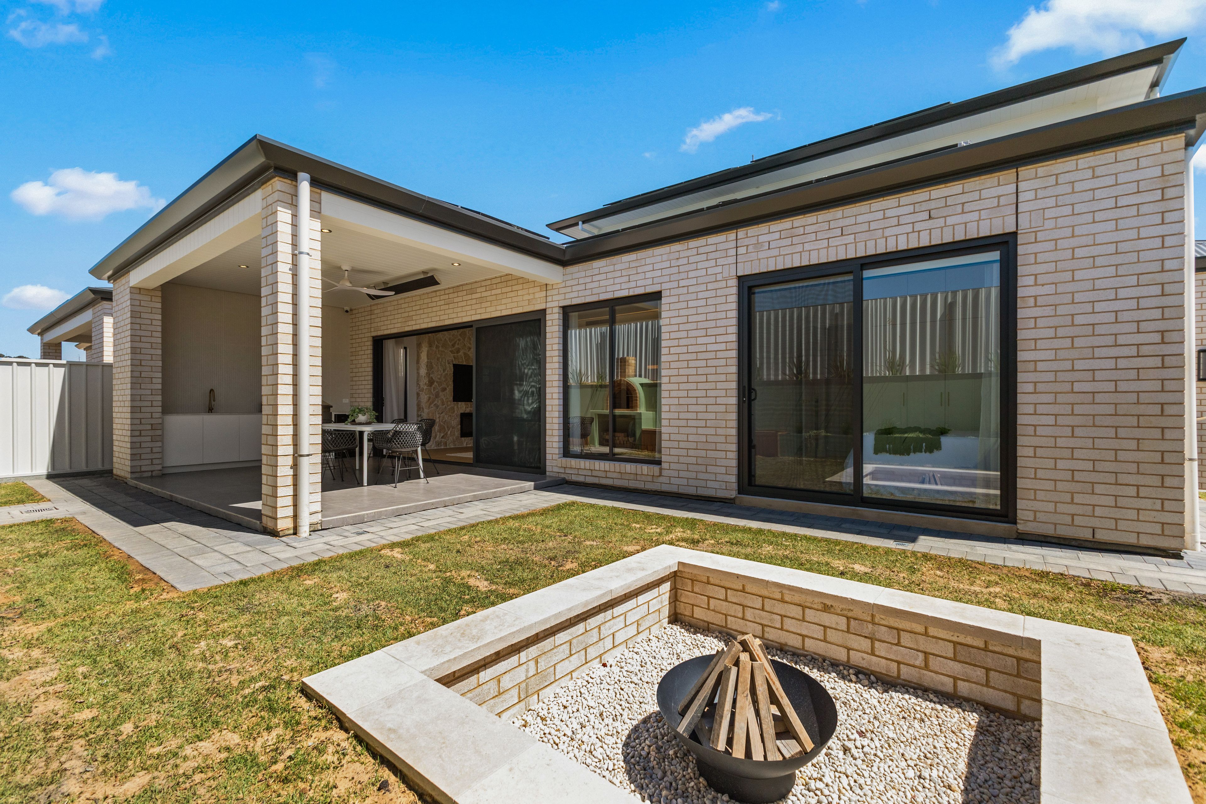 32 Ross Street — photo 19 of 19