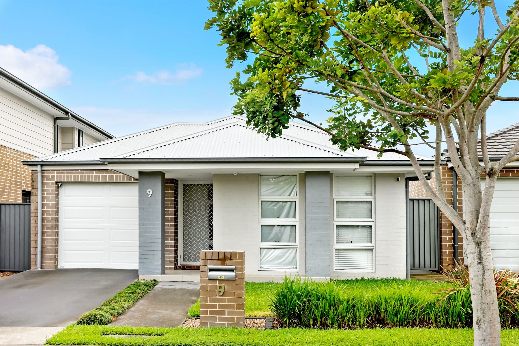 9 Holly Crescent, JORDAN SPRINGS NSW 2747