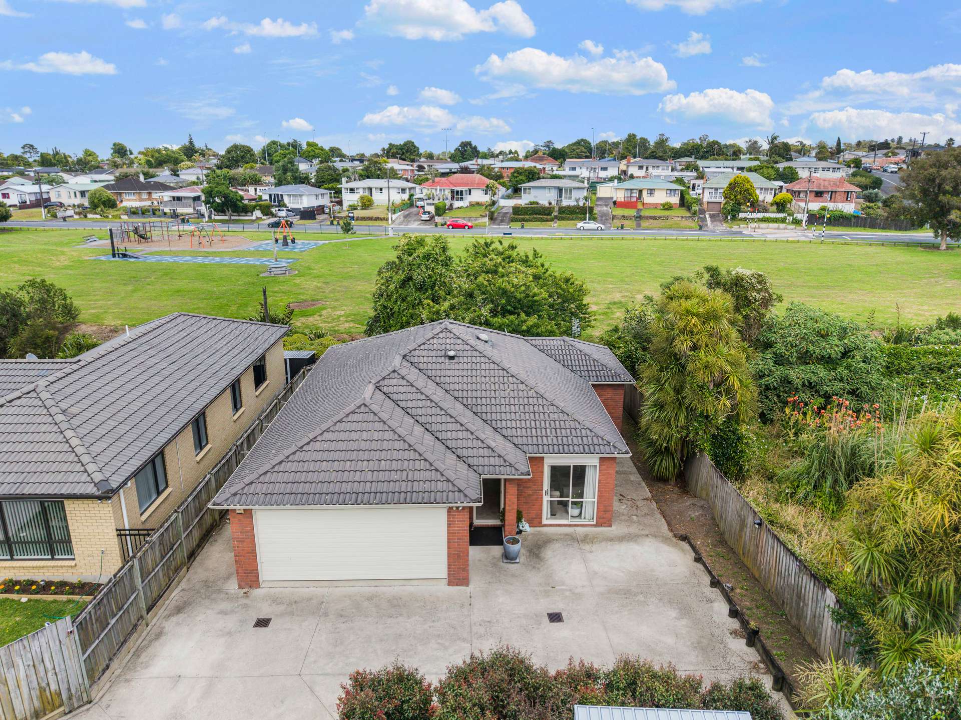 10B Puriri Road photo 0