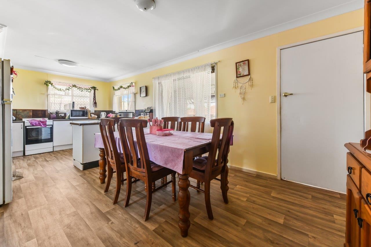 10 Croxley Street, Harristown, QLD 4350