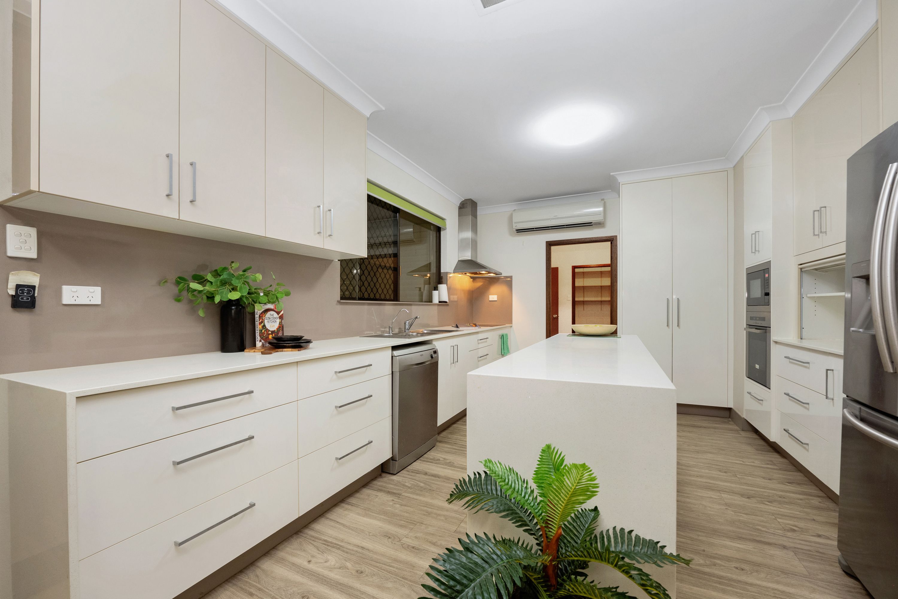 5 Cadiz Court — photo 3 of 24