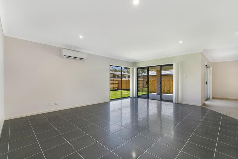 250 Jones Road, Bellbird Park, QLD 4300
