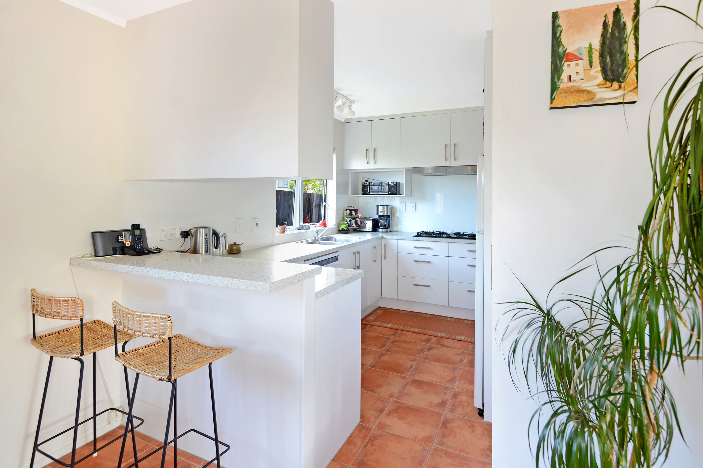 87 Lynn Road, Glenfield, North Shore City
