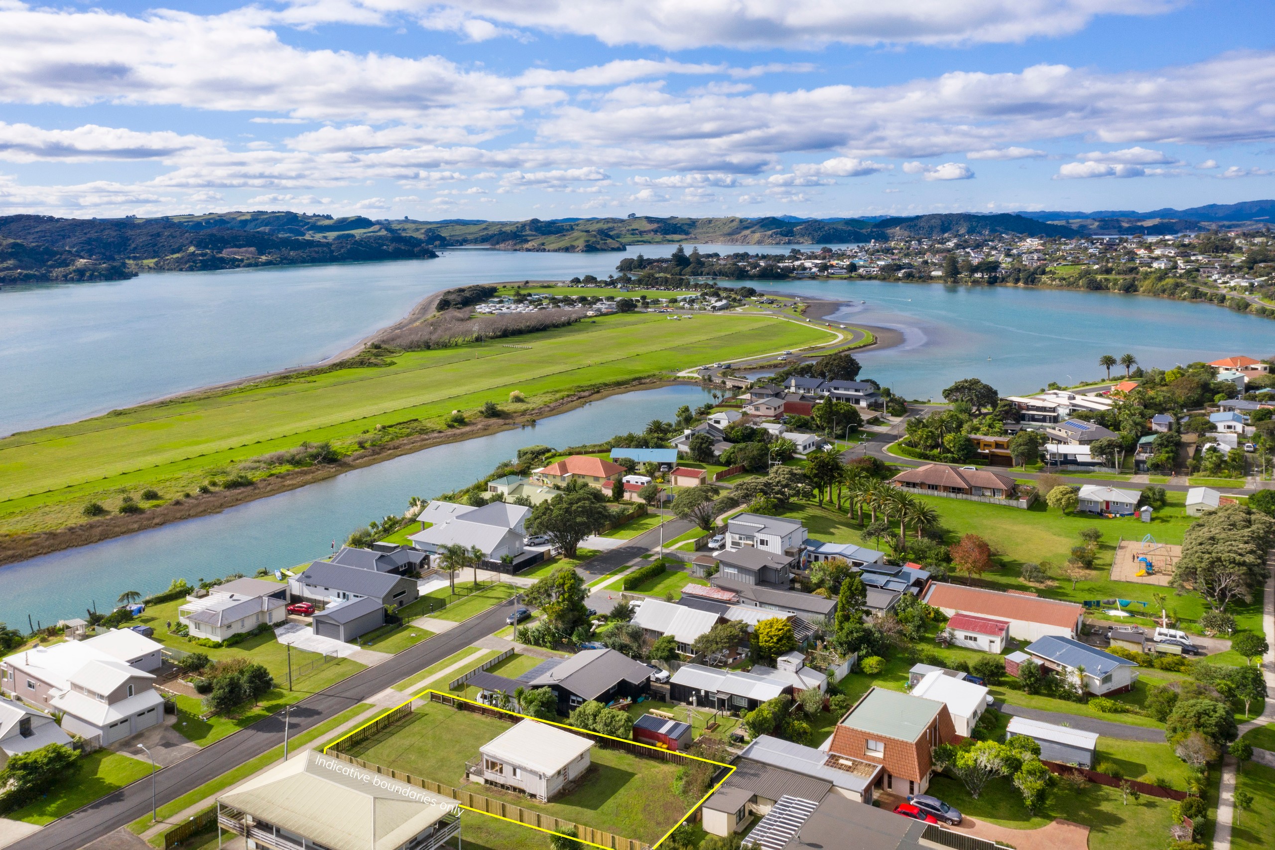 24 Nihinihi Avenue, Raglan, Waikato District
