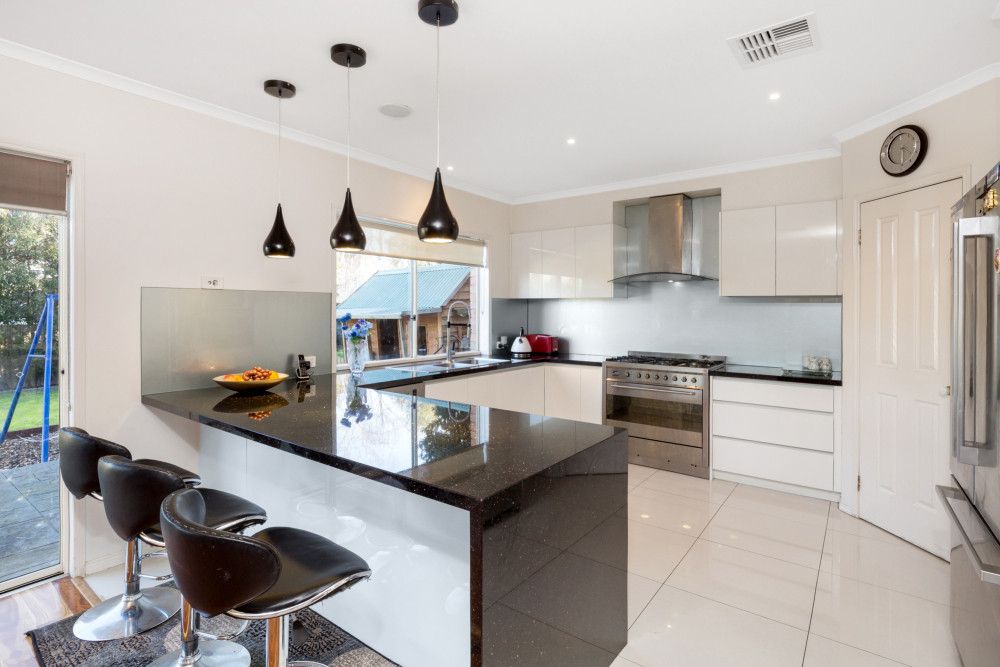 232 Karoo Road, Rowville, VIC 3178