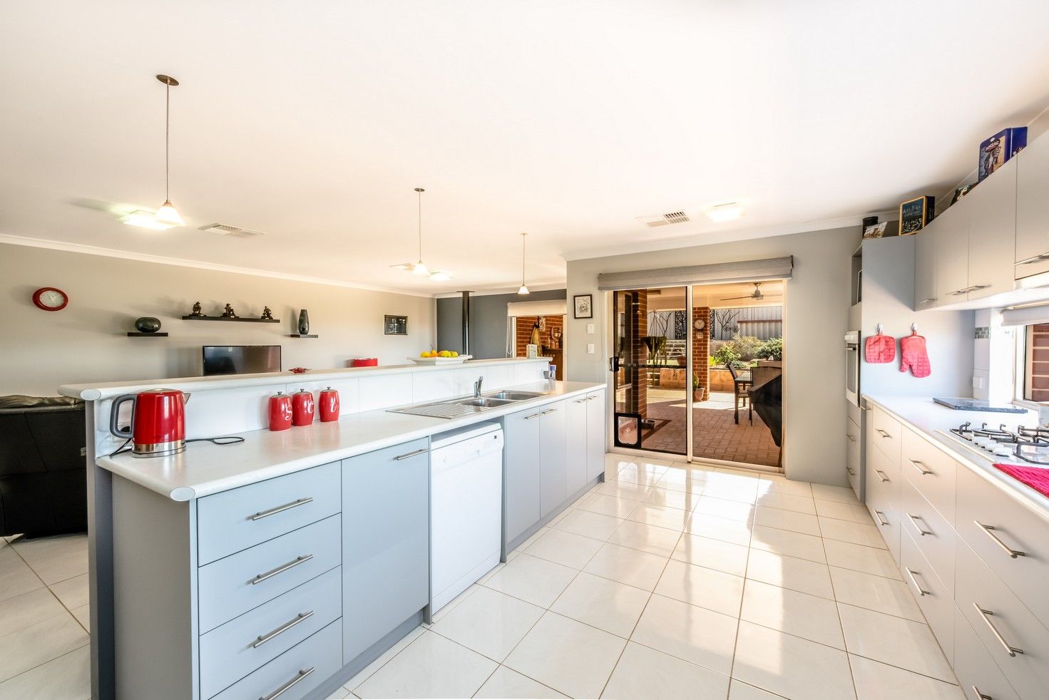 121 North Shore Drive, Dongara, WA 6525