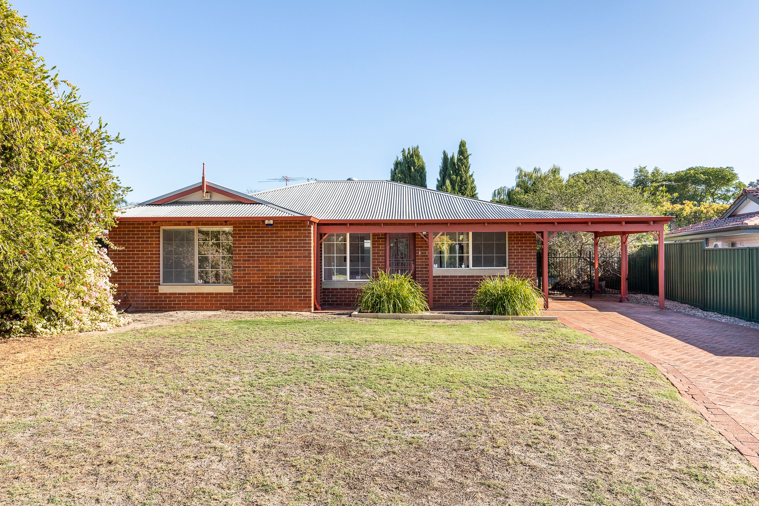 23 Brooks Drive, Bayswater WA 6053