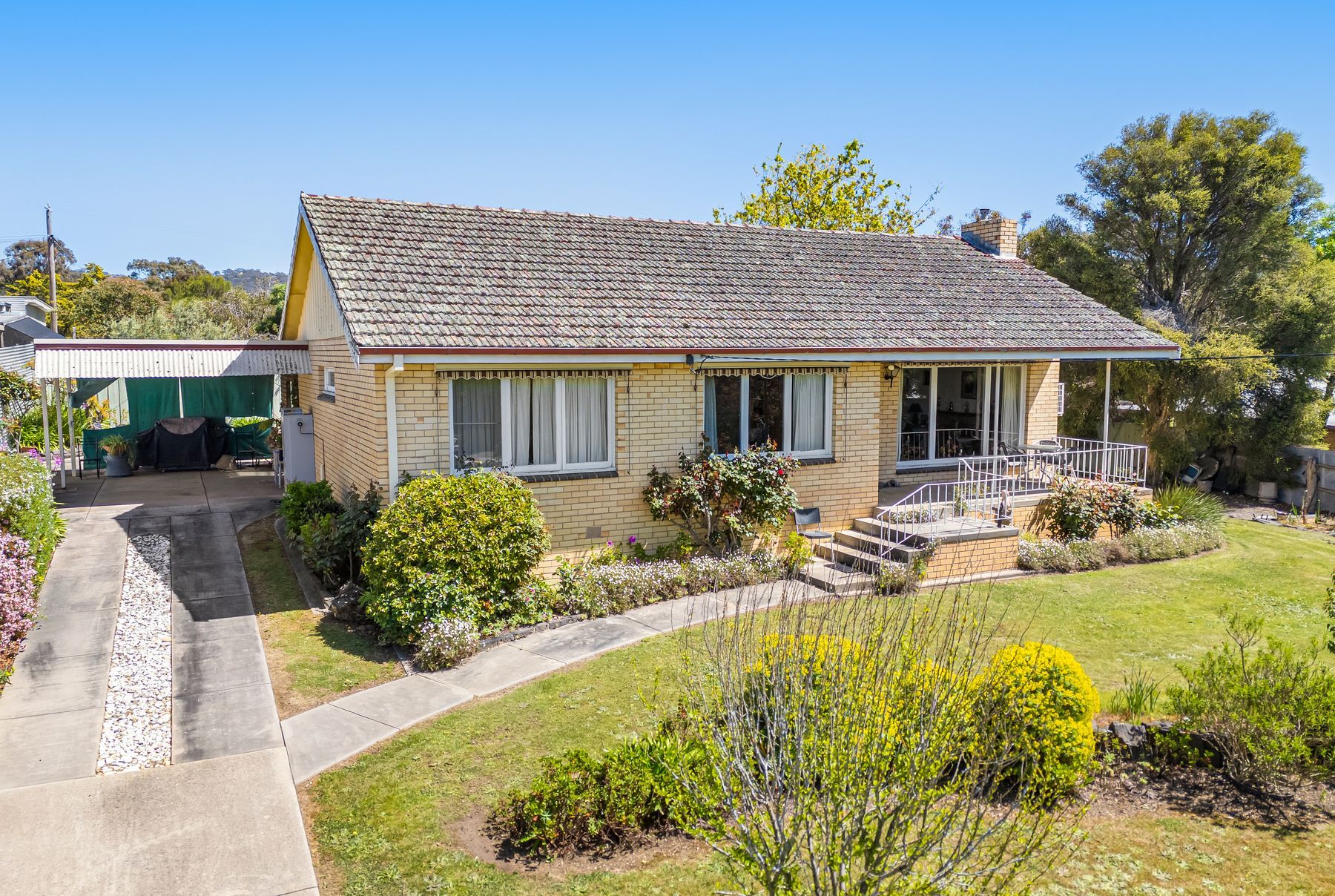 7 Mimosa Avenue — photo from Ray White Ararat
