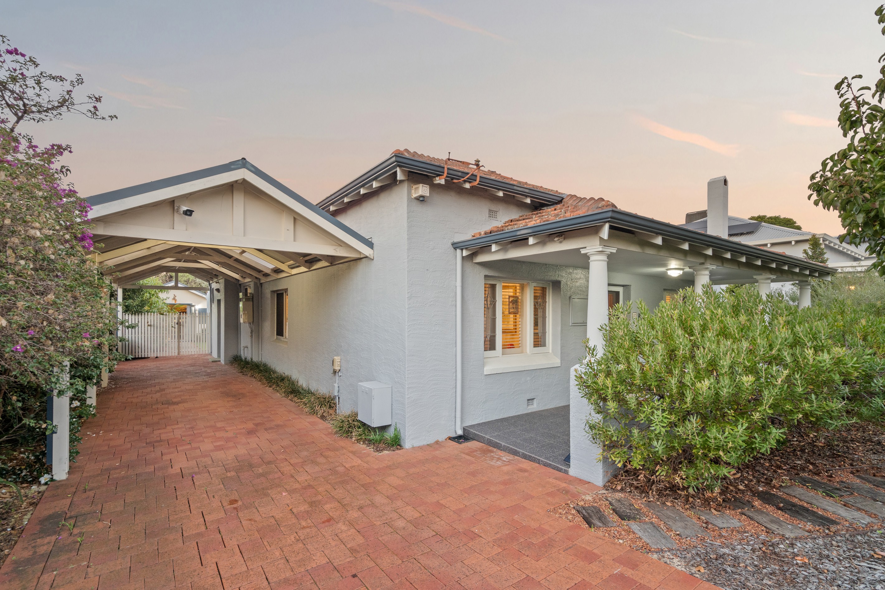 17 Surrey Road, Rivervale, WA 6103