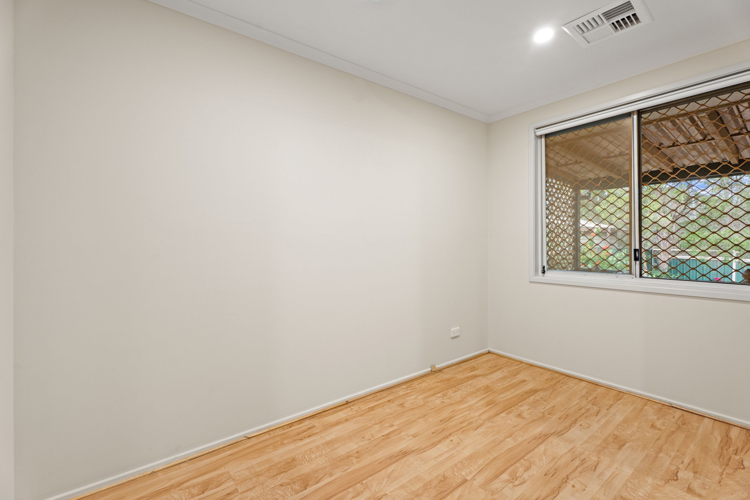 48 Pensax Road — photo 10 of 22