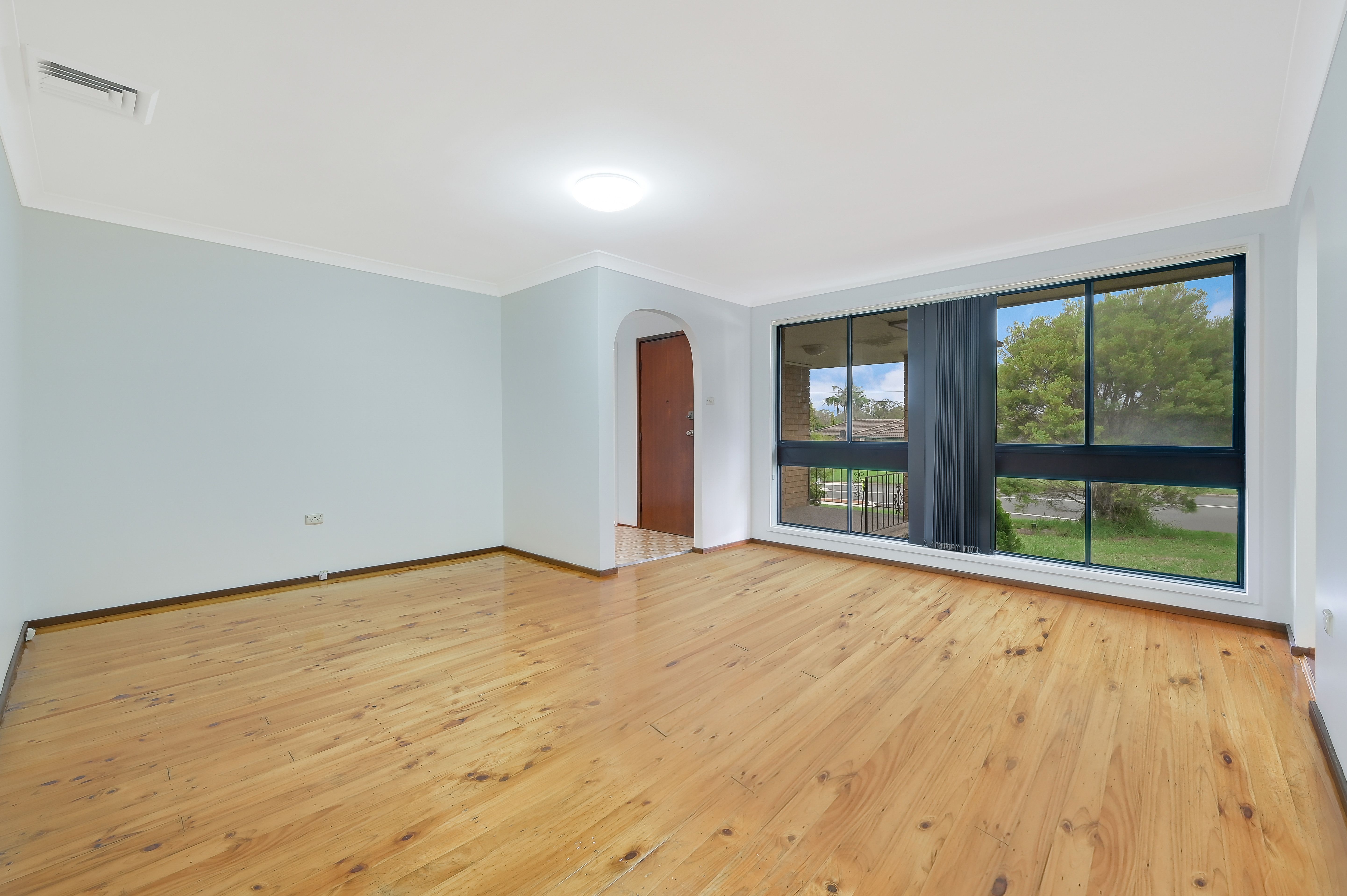 147 Harrow Road, Glenfield, NSW 2167