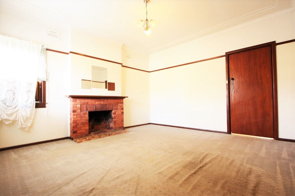 2 Lerida Avenue, Camden, NSW 2570