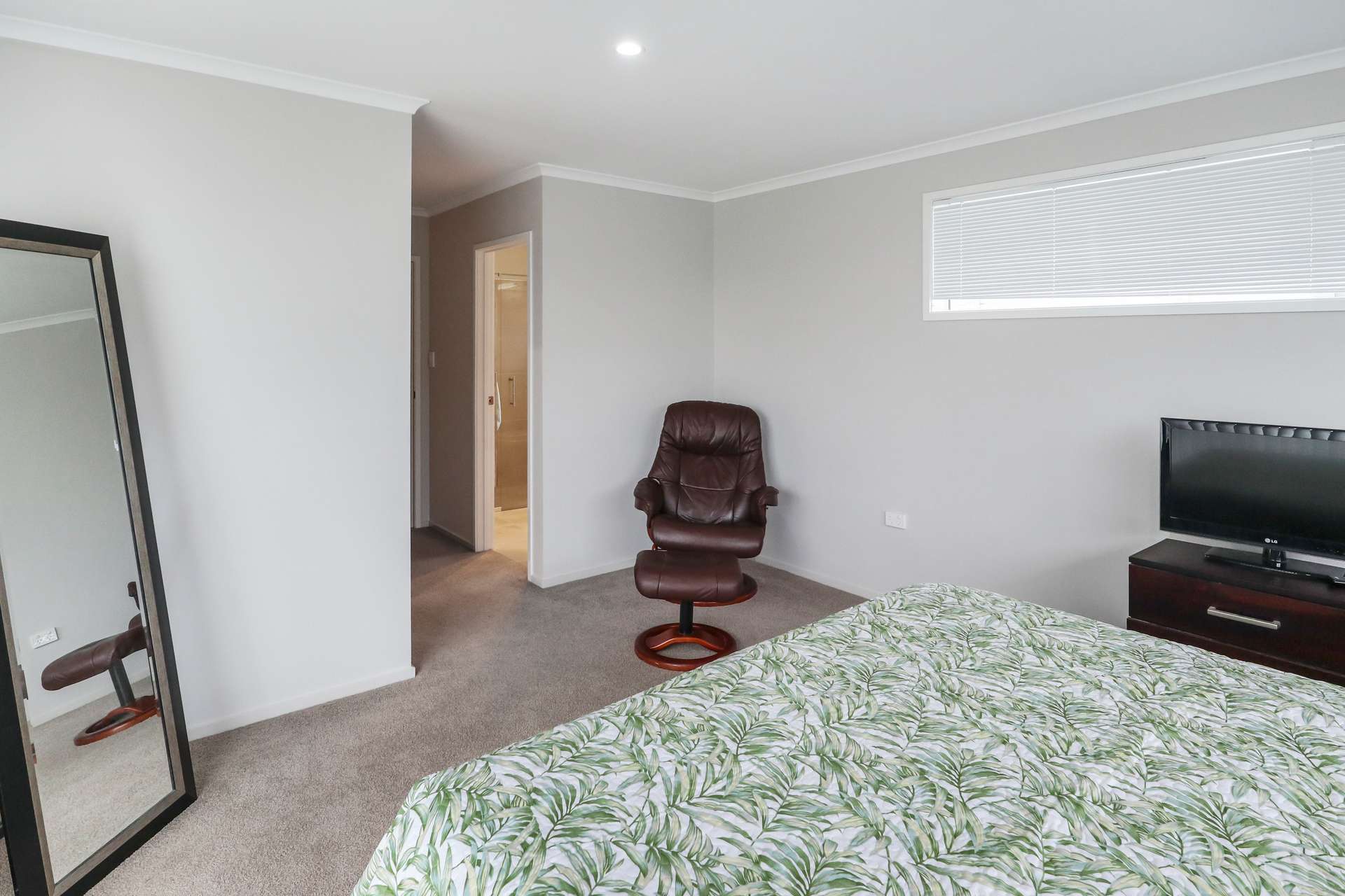 16 Pyne Crescent photo 6