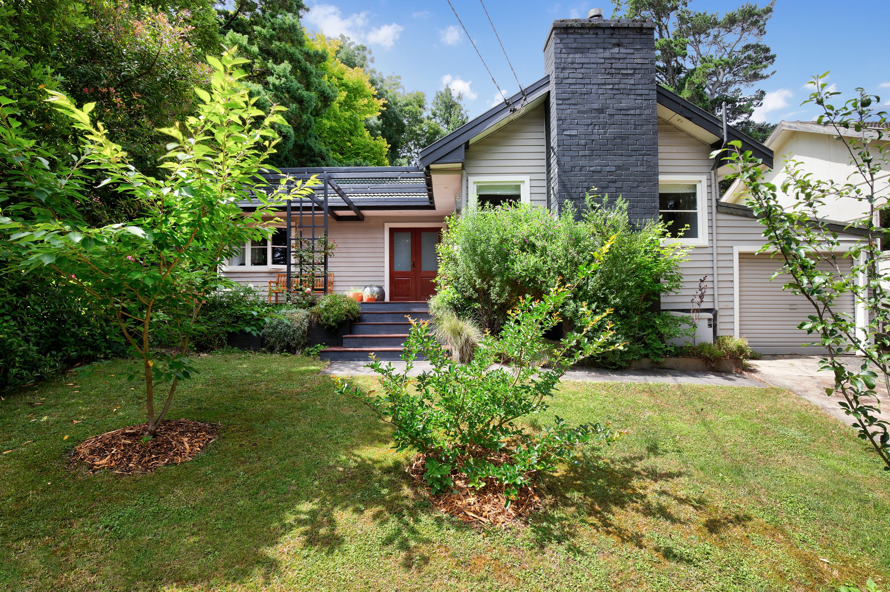 155 Govetts Leap Road, Blackheath NSW 2785