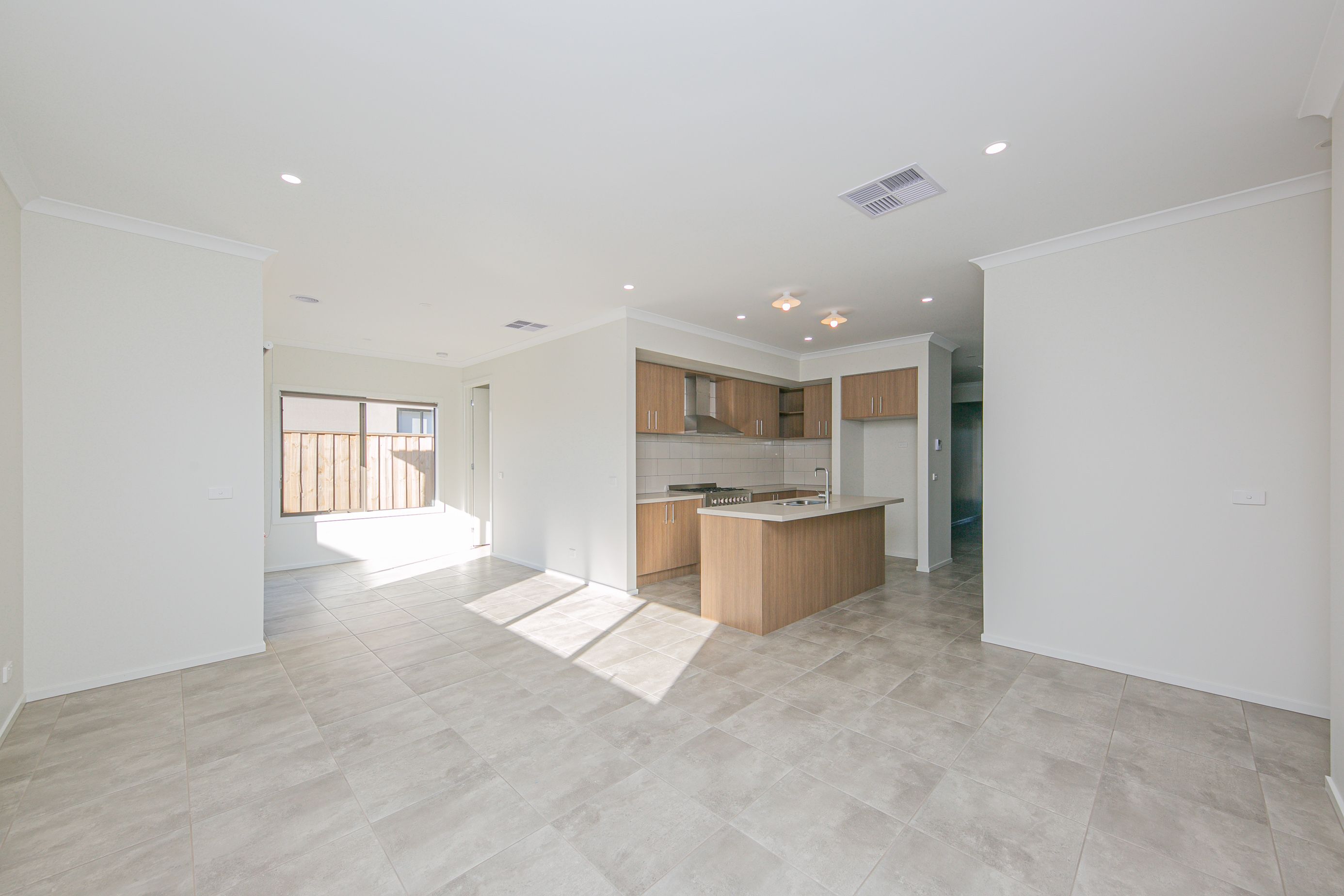 14 Lempriere Road — photo 3 of 11