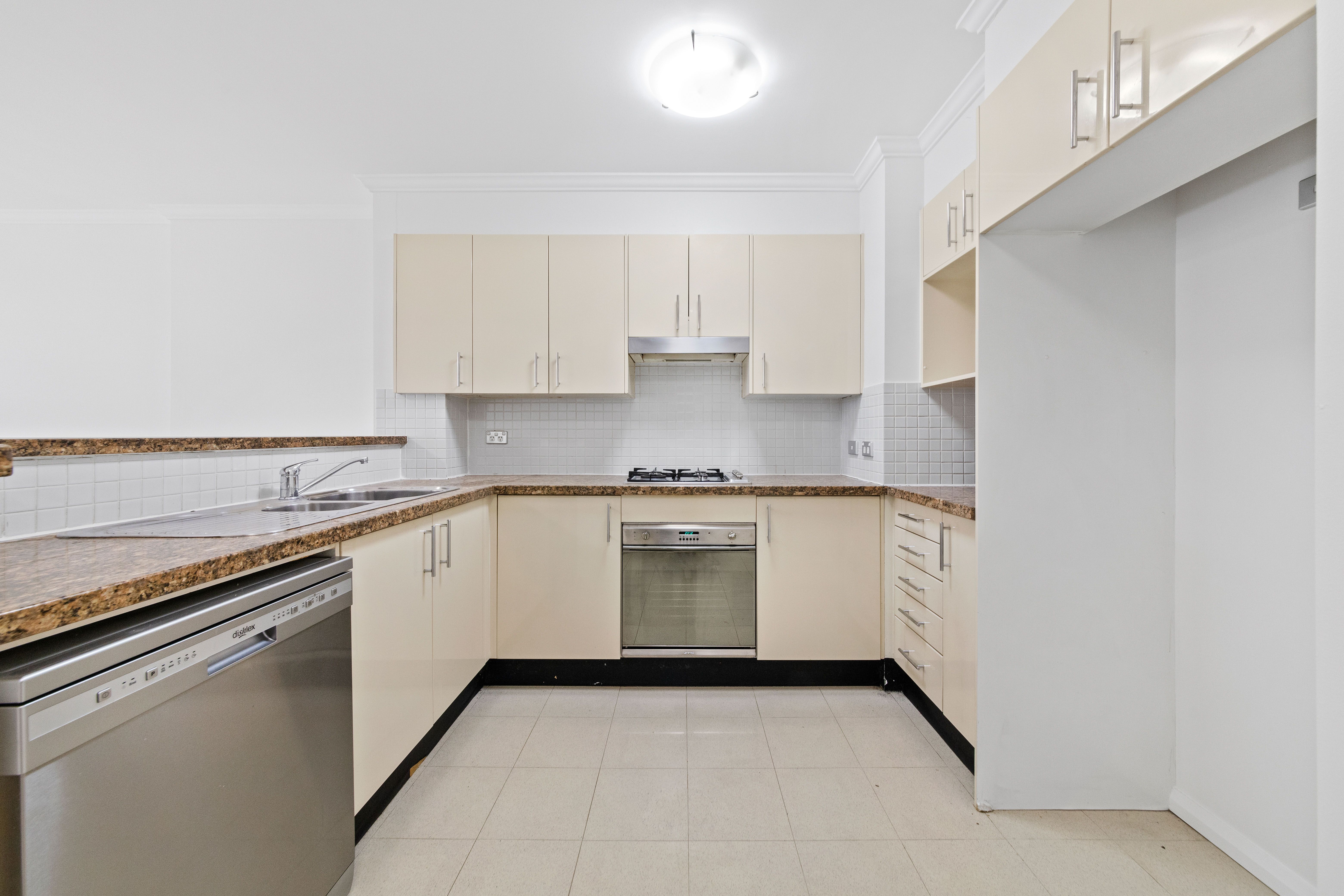 9/4-10 Pound Road, Hornsby, NSW 2077