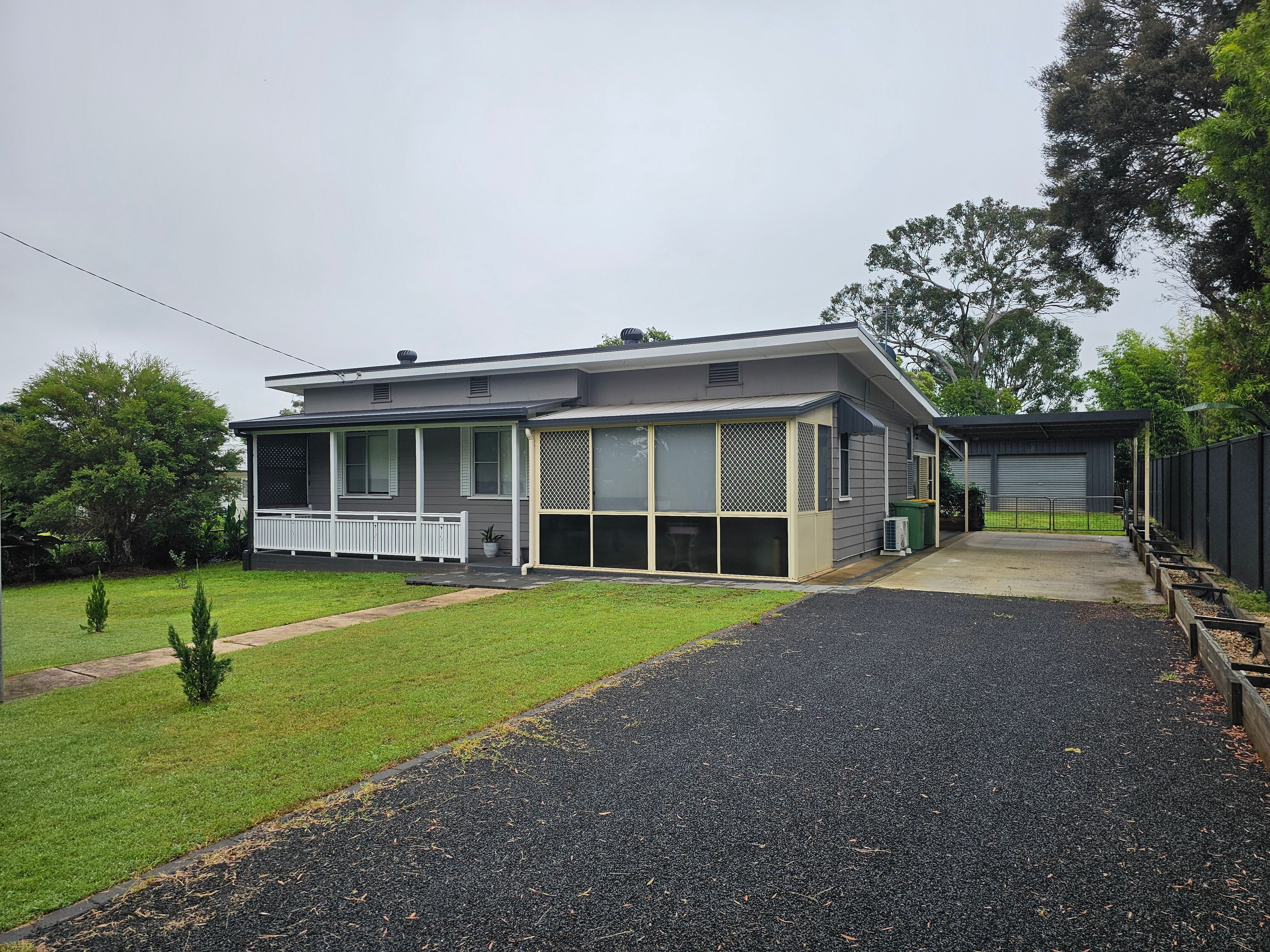 32 South Street, Crows Nest QLD 4355