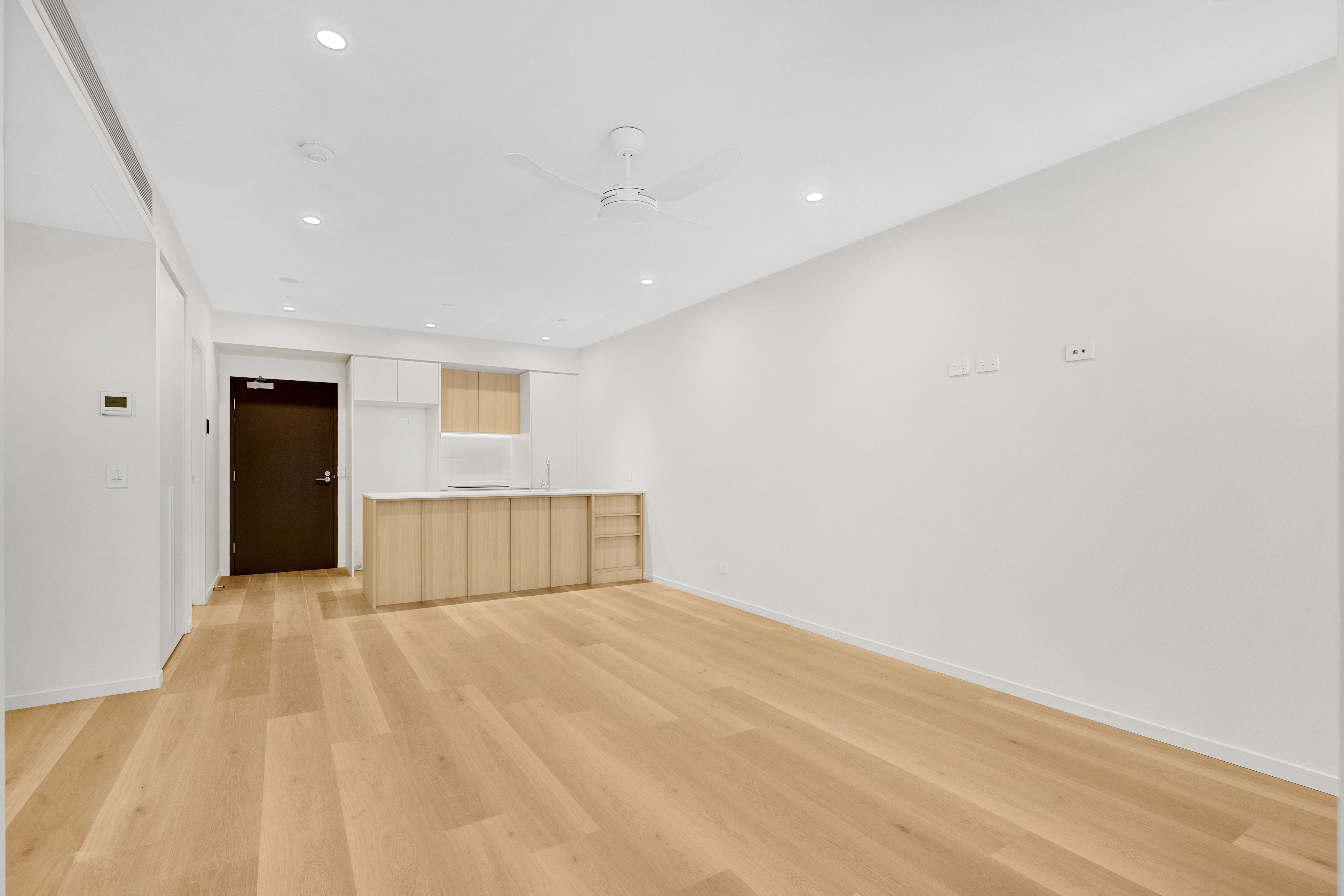 3203/110 Klumpp Road — photo 6 of 13
