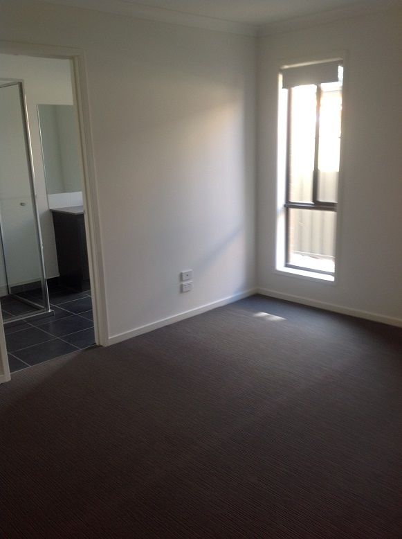 9 Coltan Avenue, MELTON SOUTH, VIC 3338