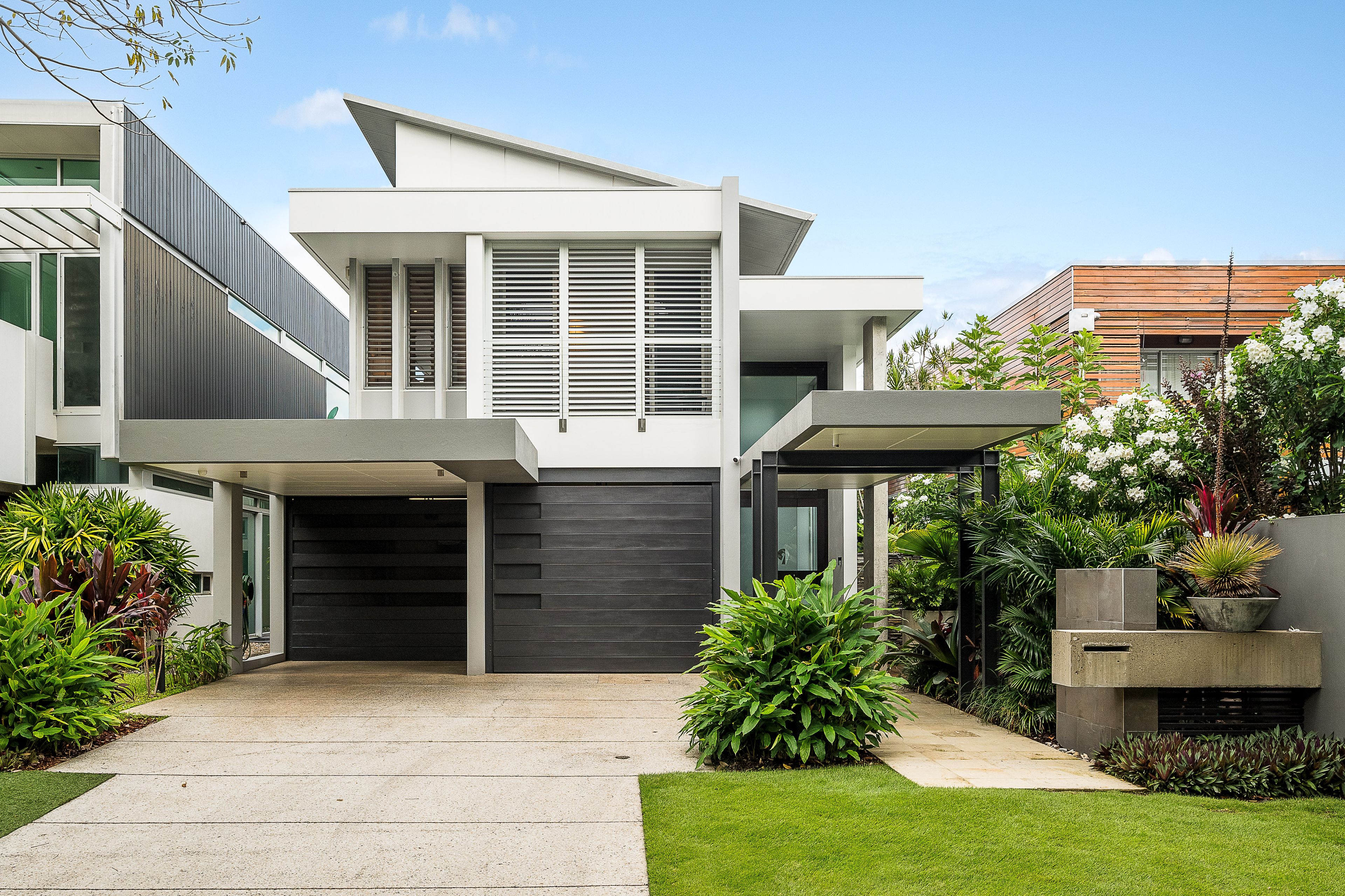 9 Addison Avenue, Bulimba QLD 4171