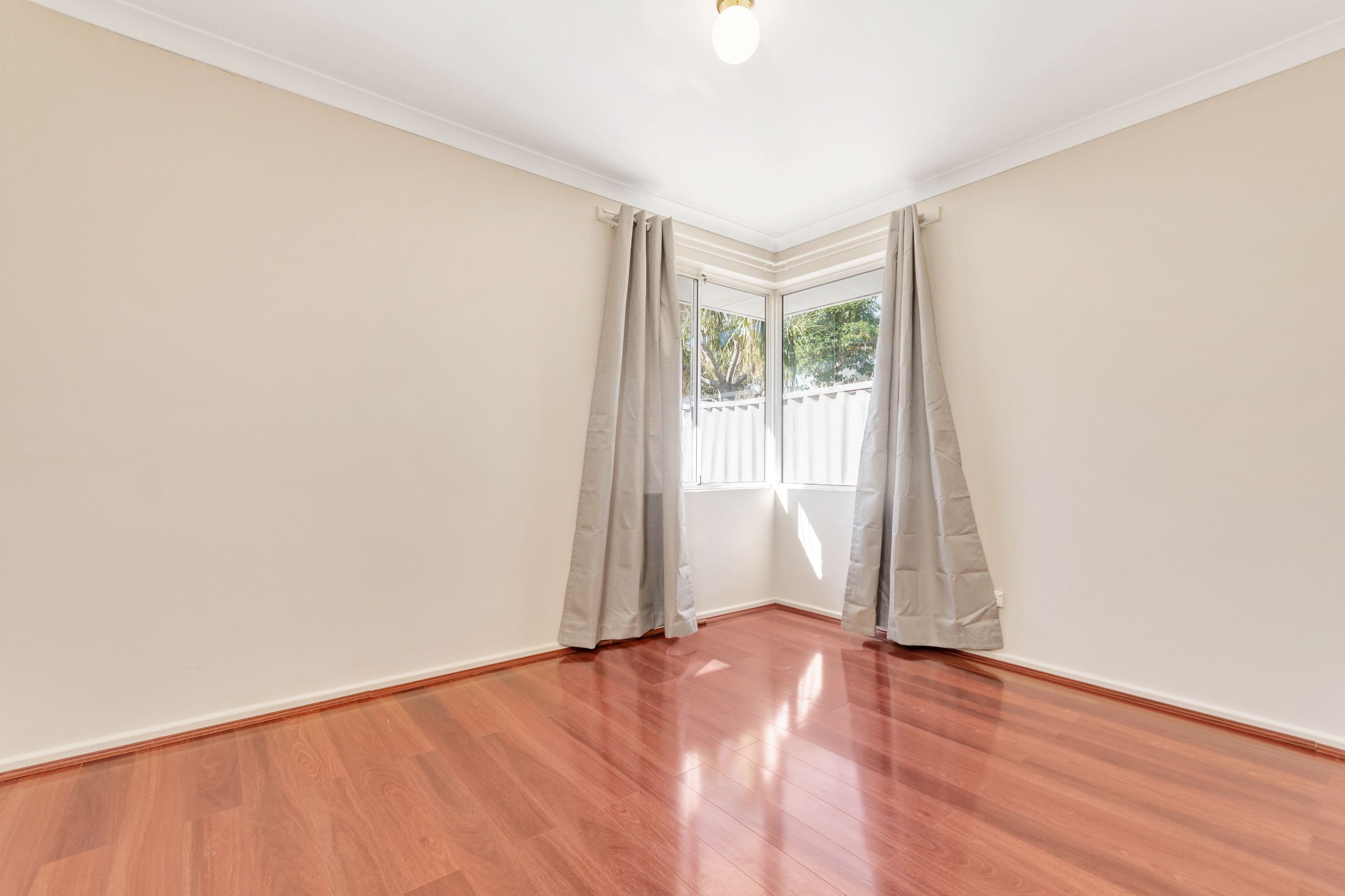 5 Sutton Court — photo 13 of 21