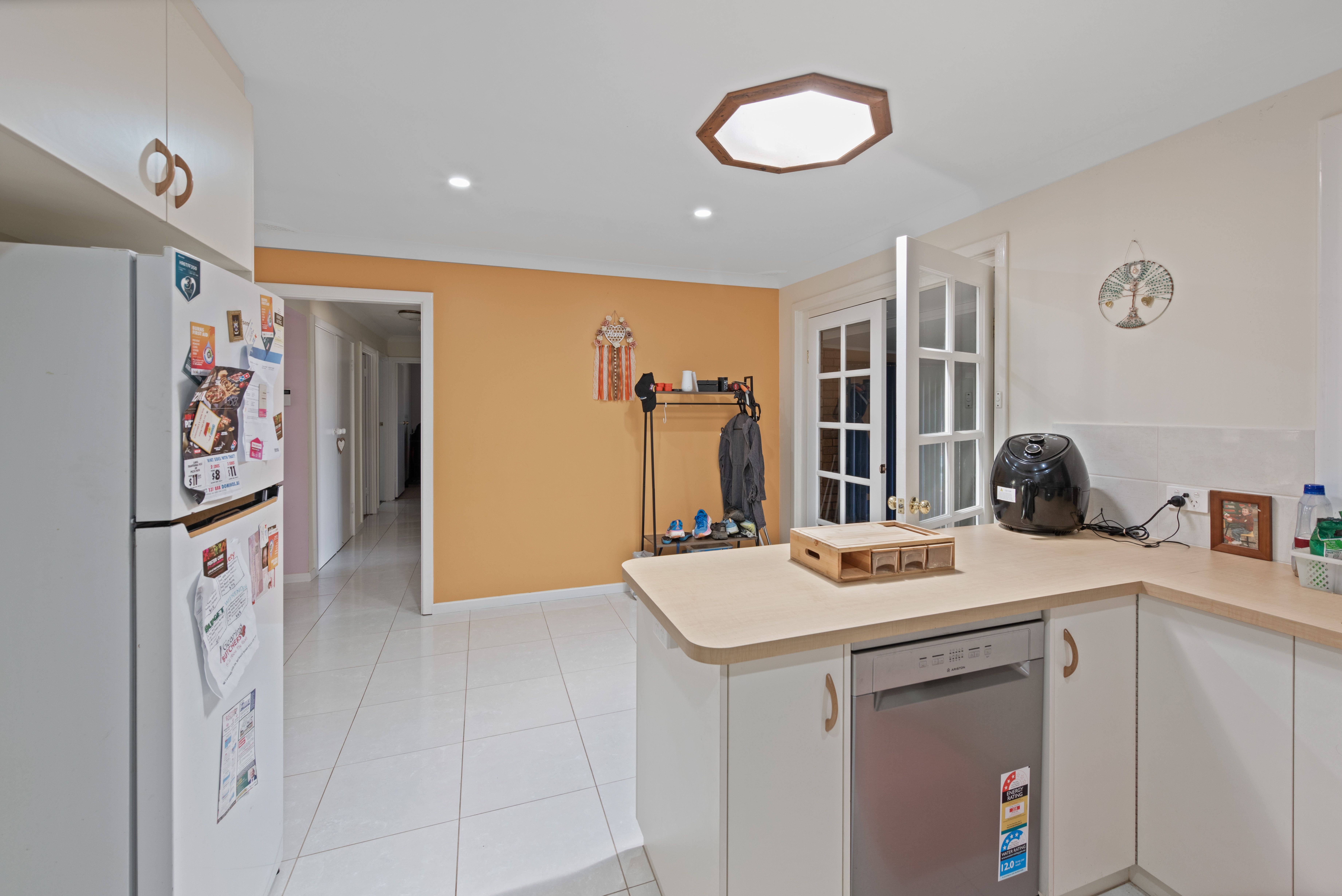 11 Osborne Street — photo 5 of 20