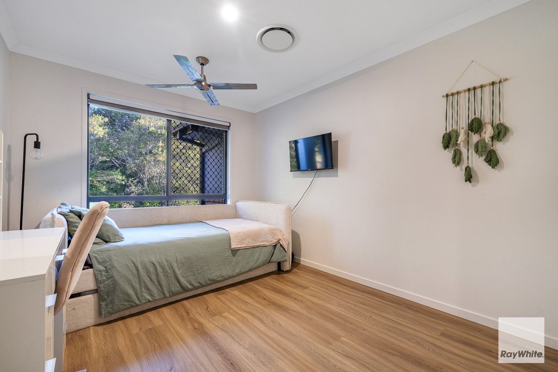 6 Coolum Court, Redland Bay, photo 10