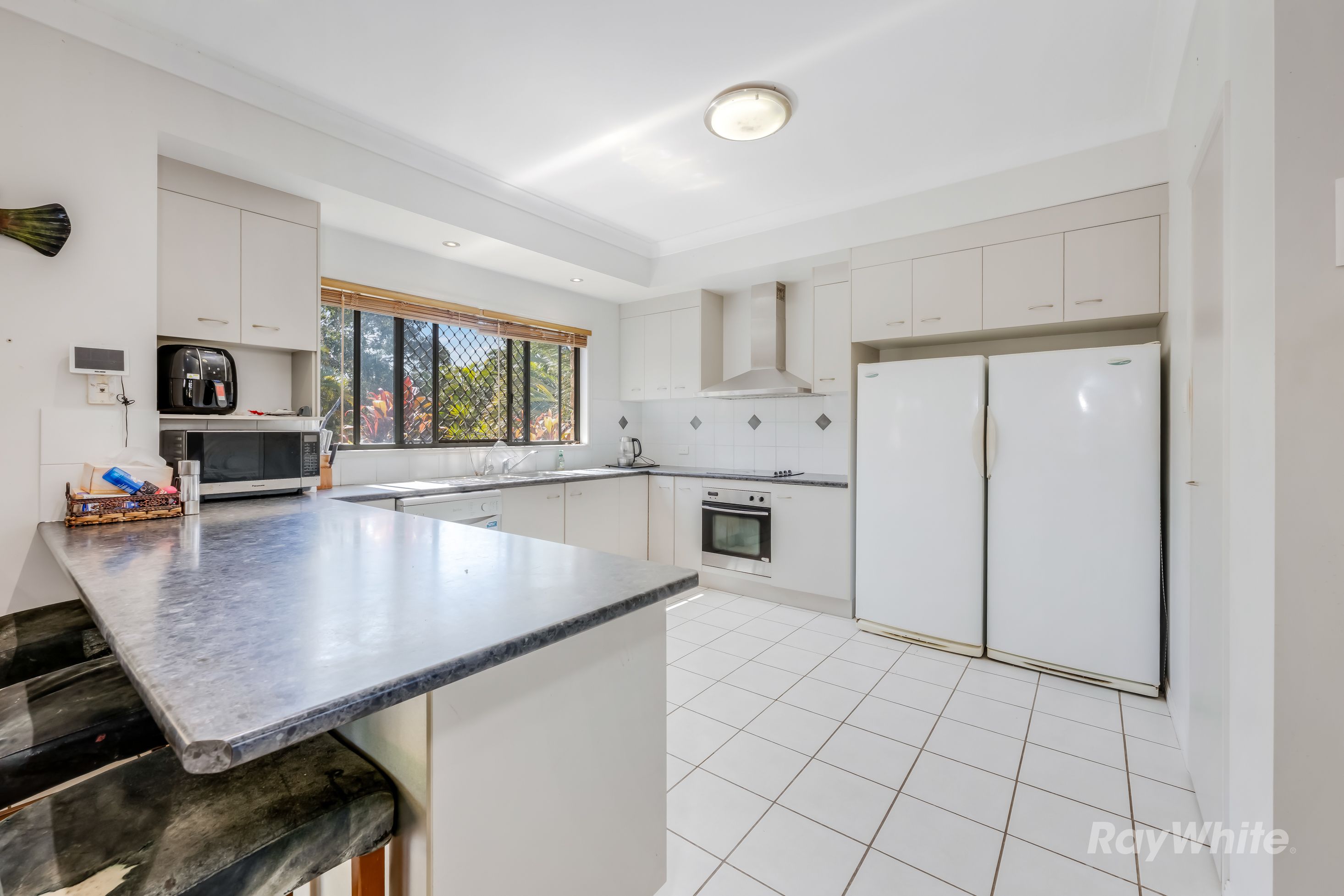13 Raewood Close — photo 11 of 30