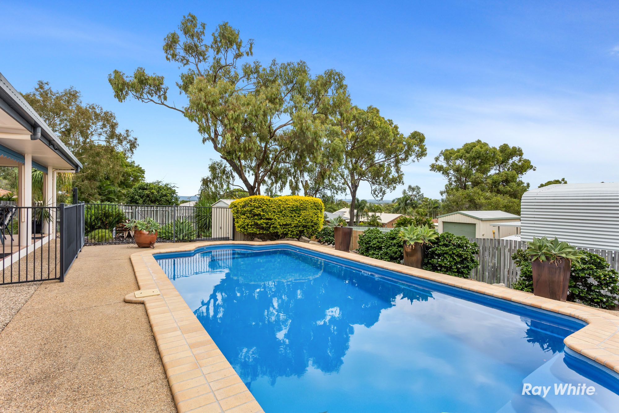 8 Ridgedale Avenue, Norman Gardens, QLD 4701