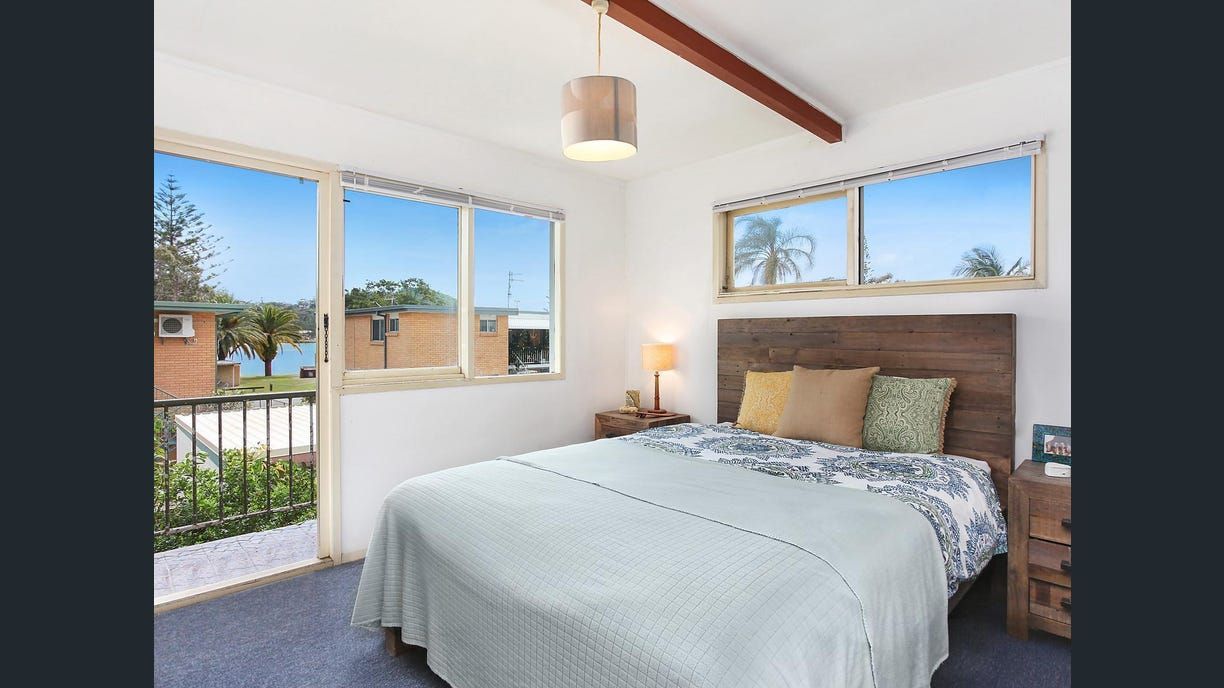 2/83 Tallebudgera Drive — photo 5 of 6