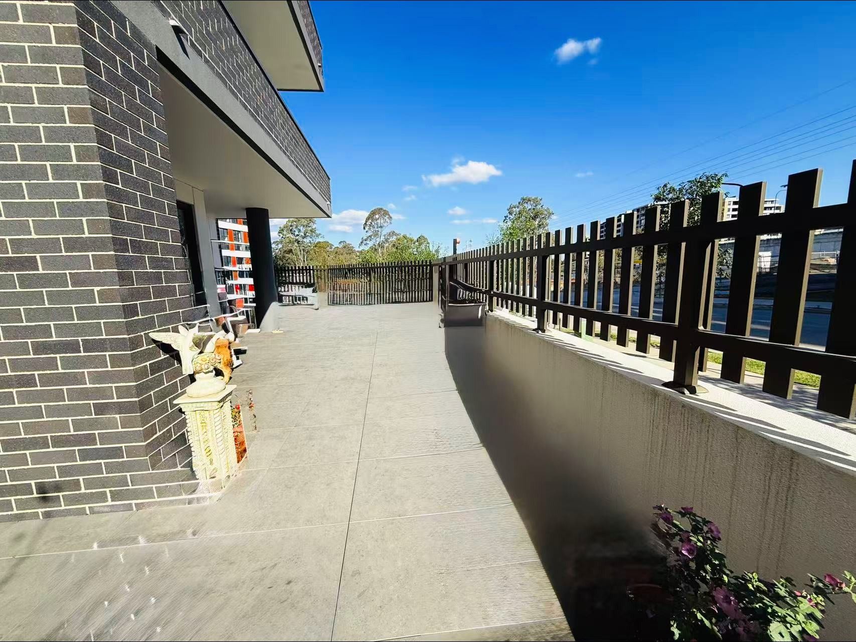 107/3 Herman Crescent — photo 6 of 11