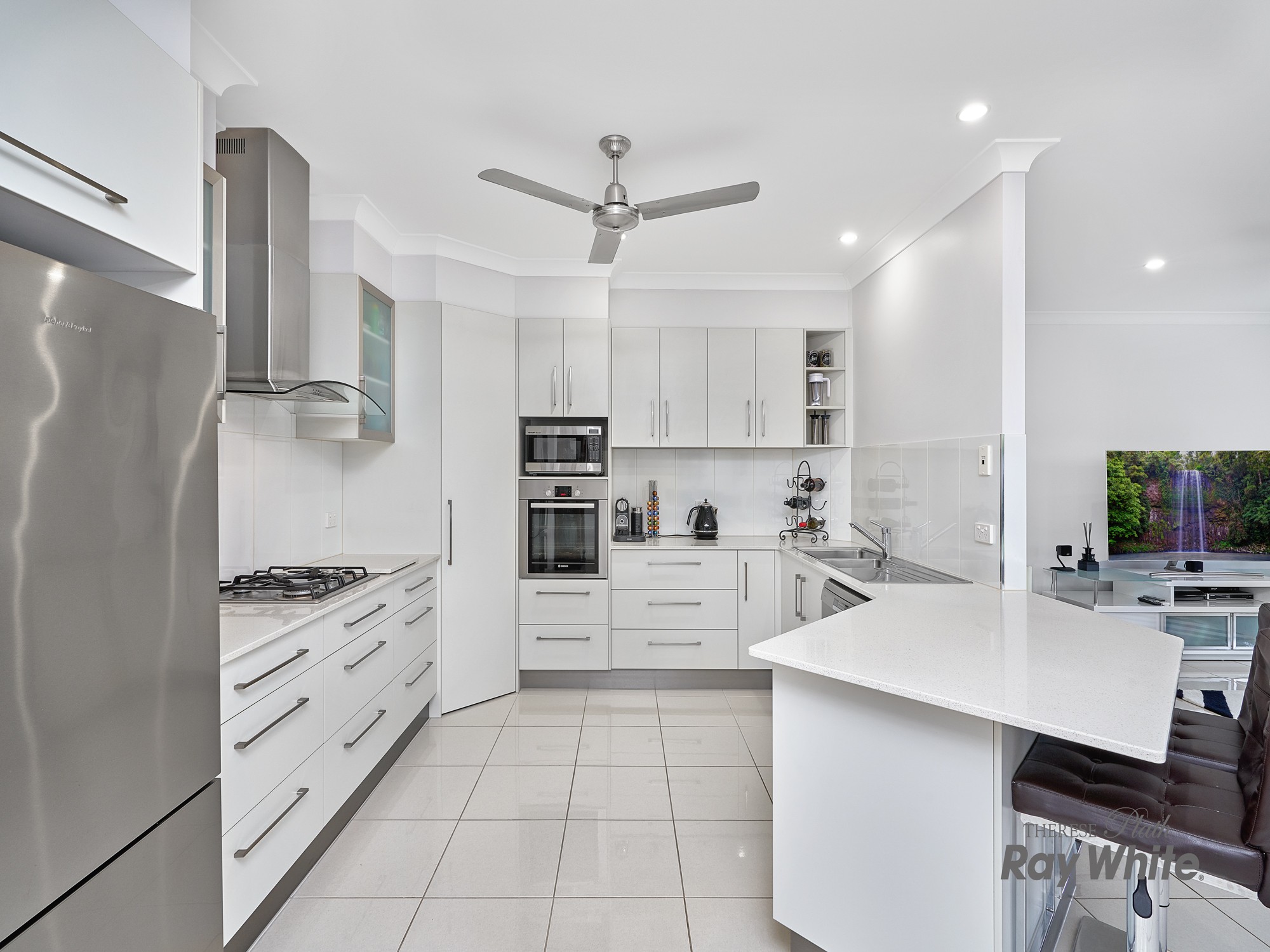 11 Lockyer Crescent, Bentley Park, QLD 4869