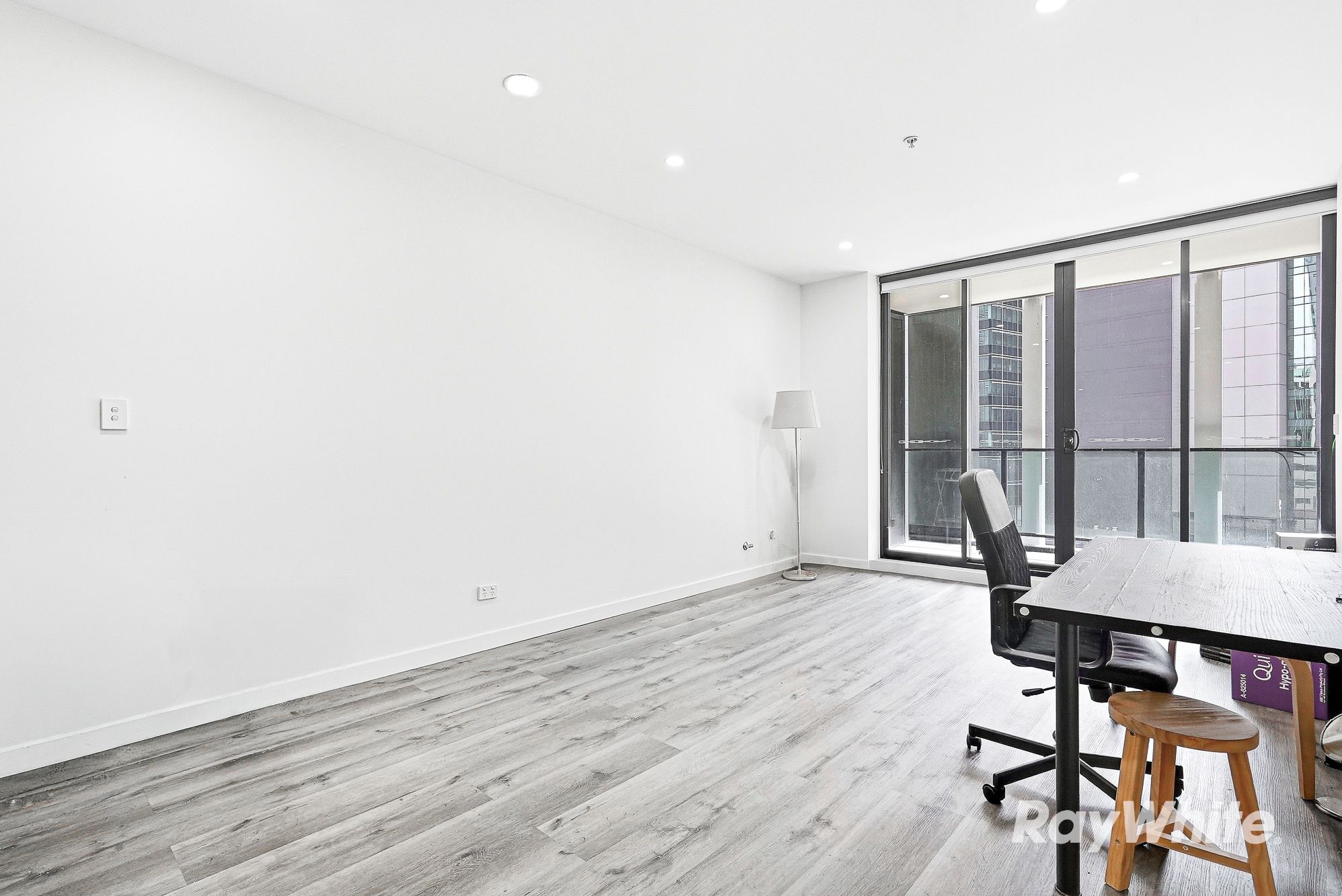 402/11 Hassall Street — photo 12 of 23
