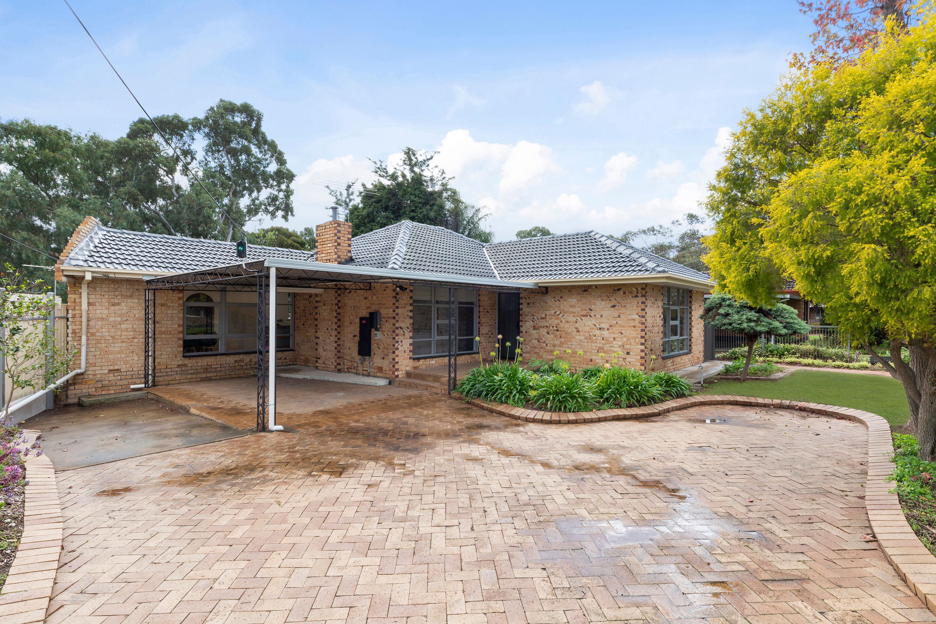 10 Norfolk Avenue, Valley View SA 5093