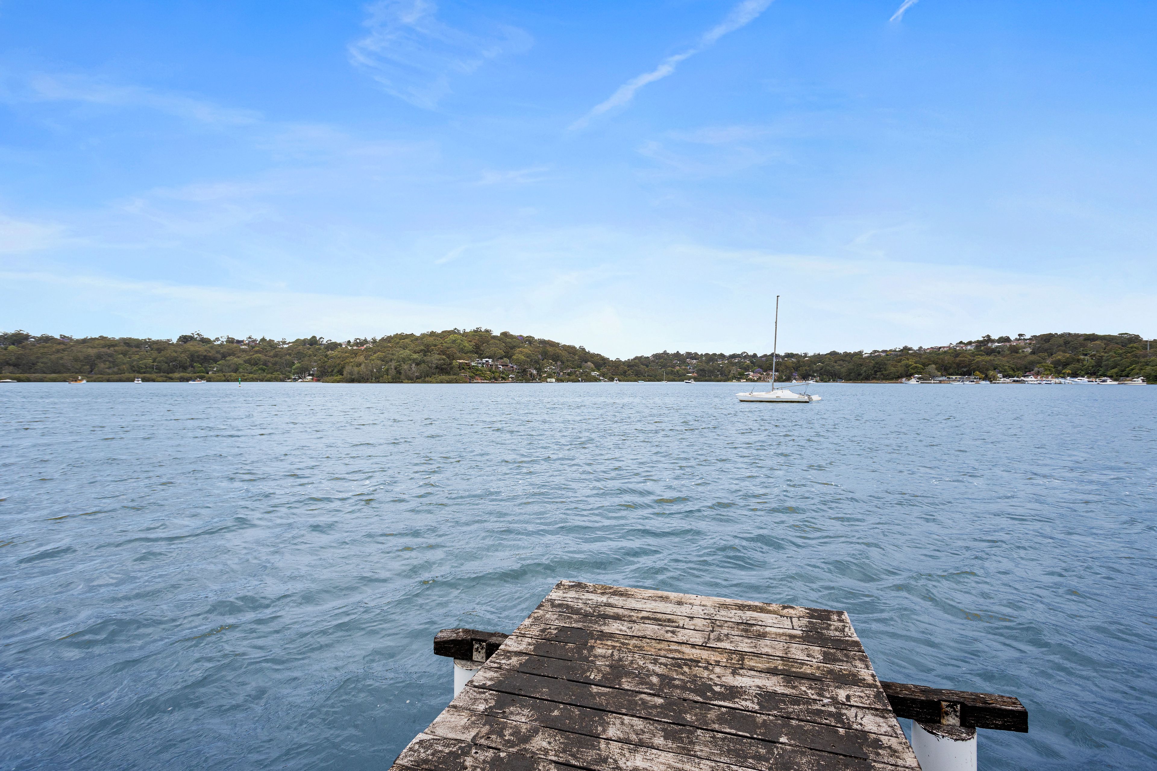 8 Dinjerra Crescent, Oatley NSW 2223
