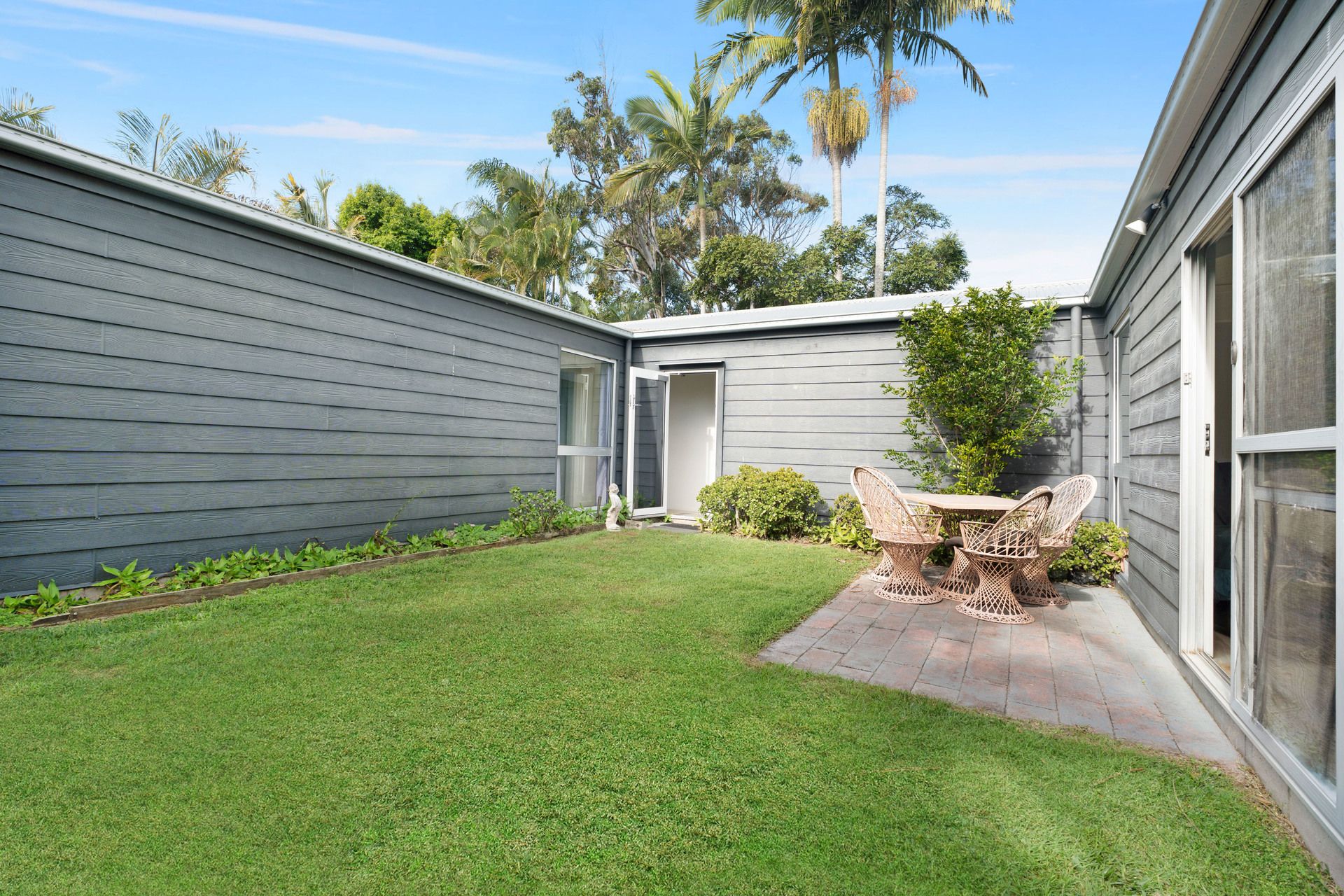 44 Weyba Street — photo 3 of 12