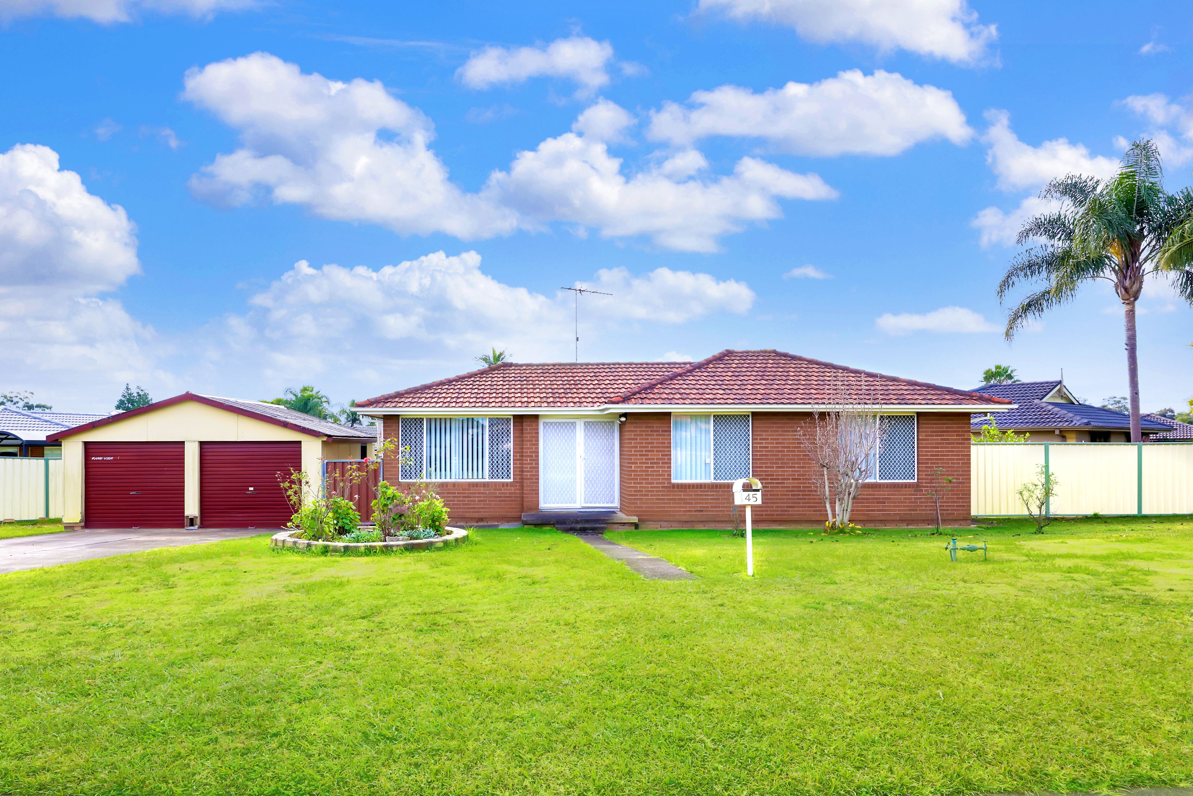 45 Chateau Crescent, St Clair, NSW 2759