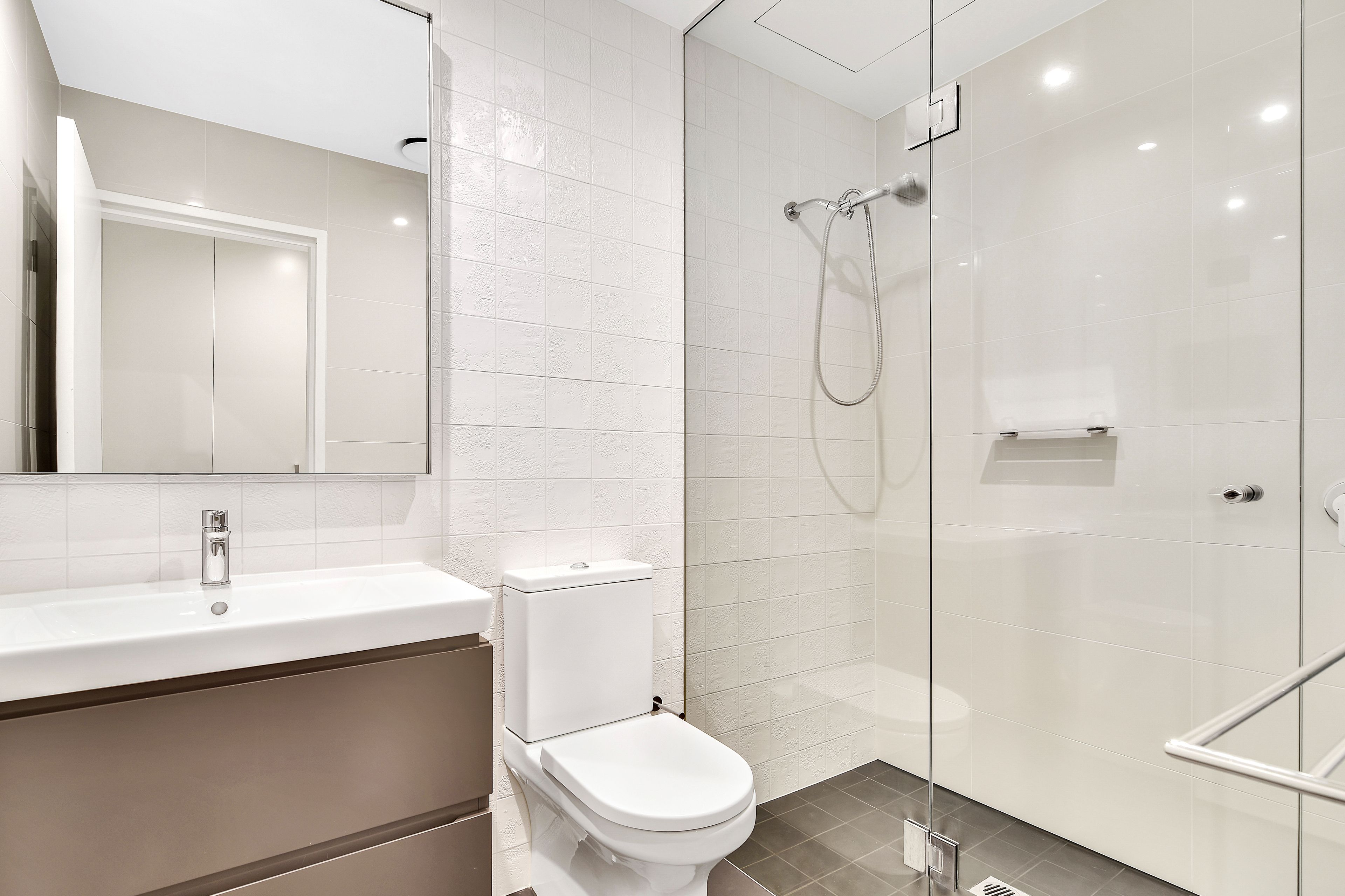 86A Wigram Road — photo 9 of 9