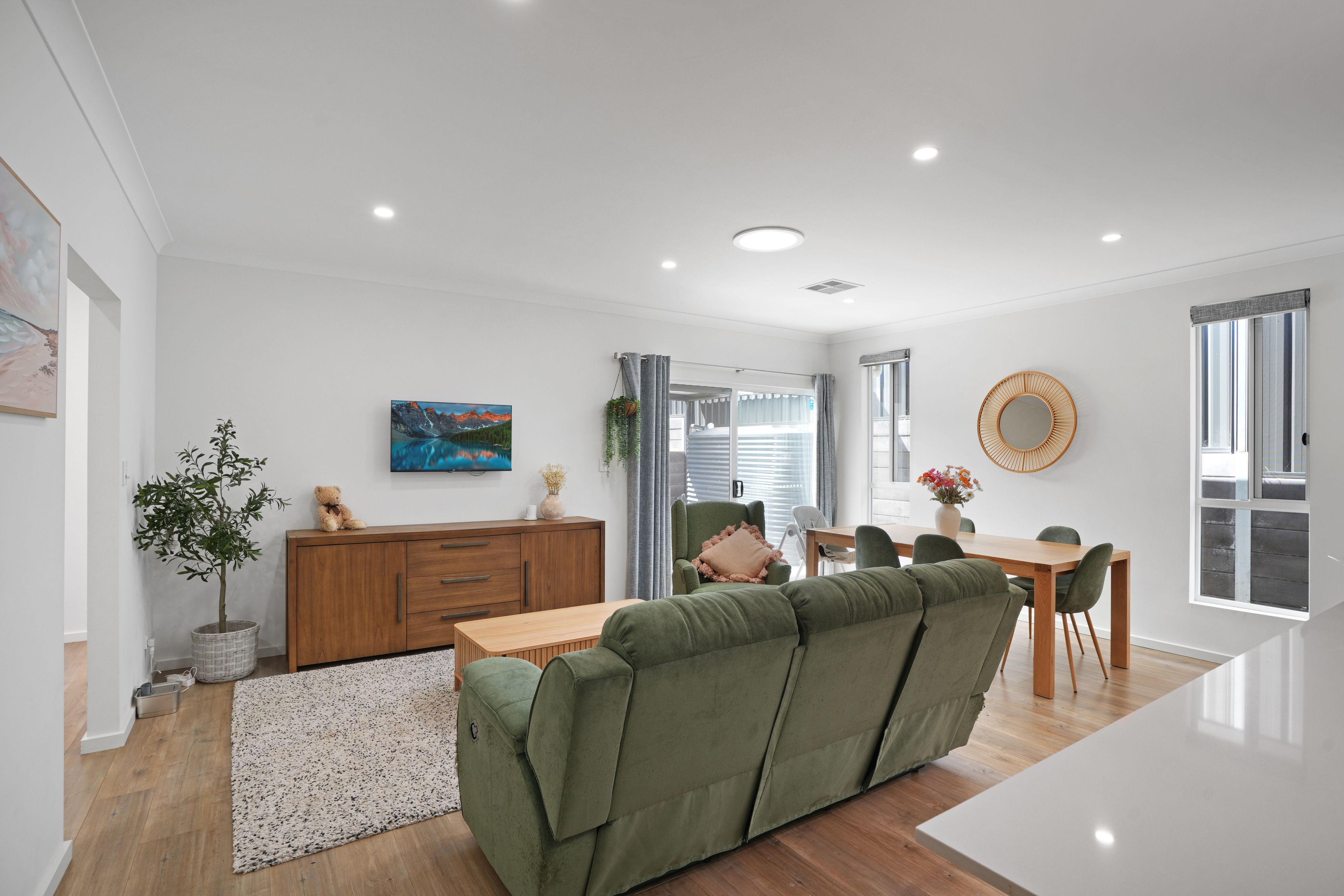 42 Highview Drive — photo 8 of 10