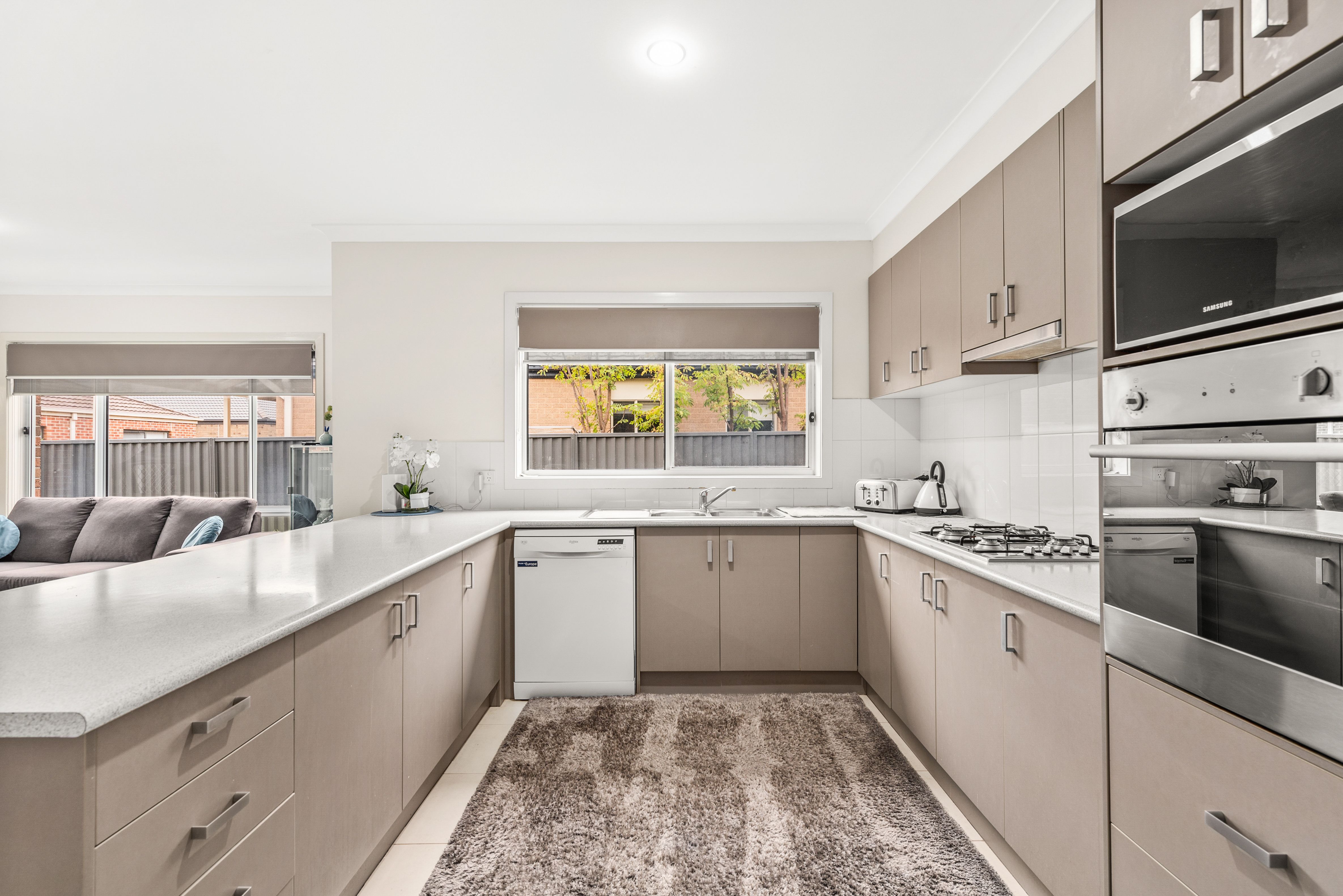 35 Everly Circuit, Pakenham, VIC 3810