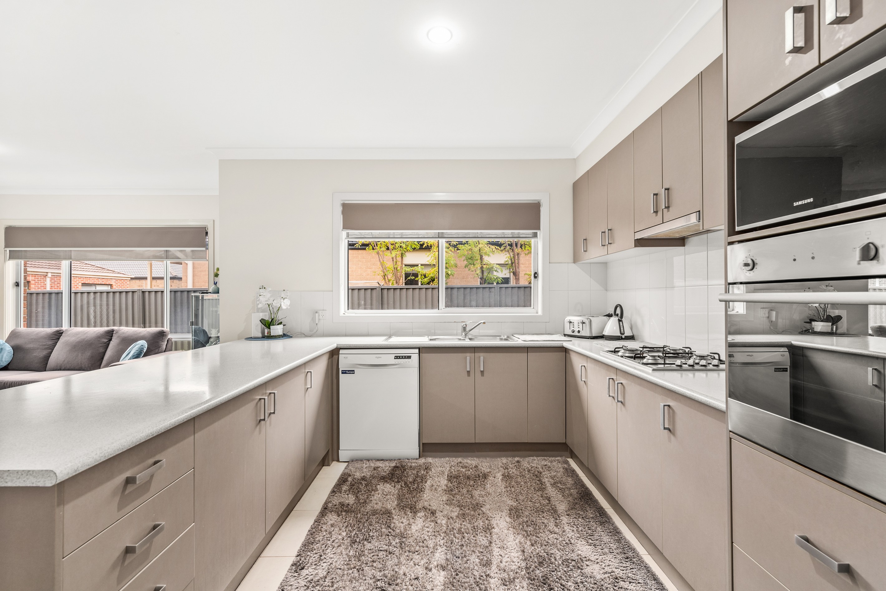 35 Everly Circuit, Pakenham, VIC 3810