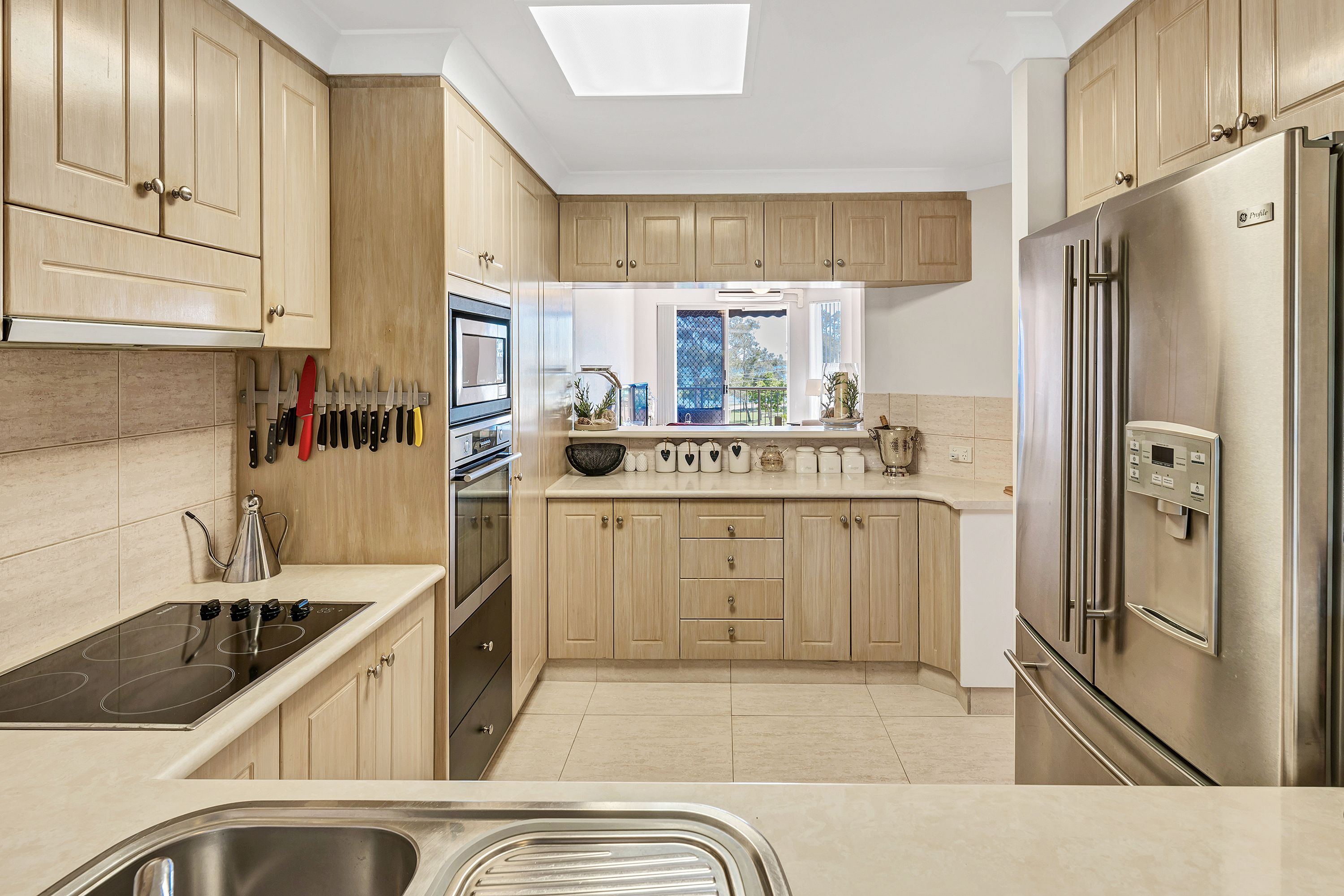6/7 Esplanade West, Paradise Point, QLD 4216