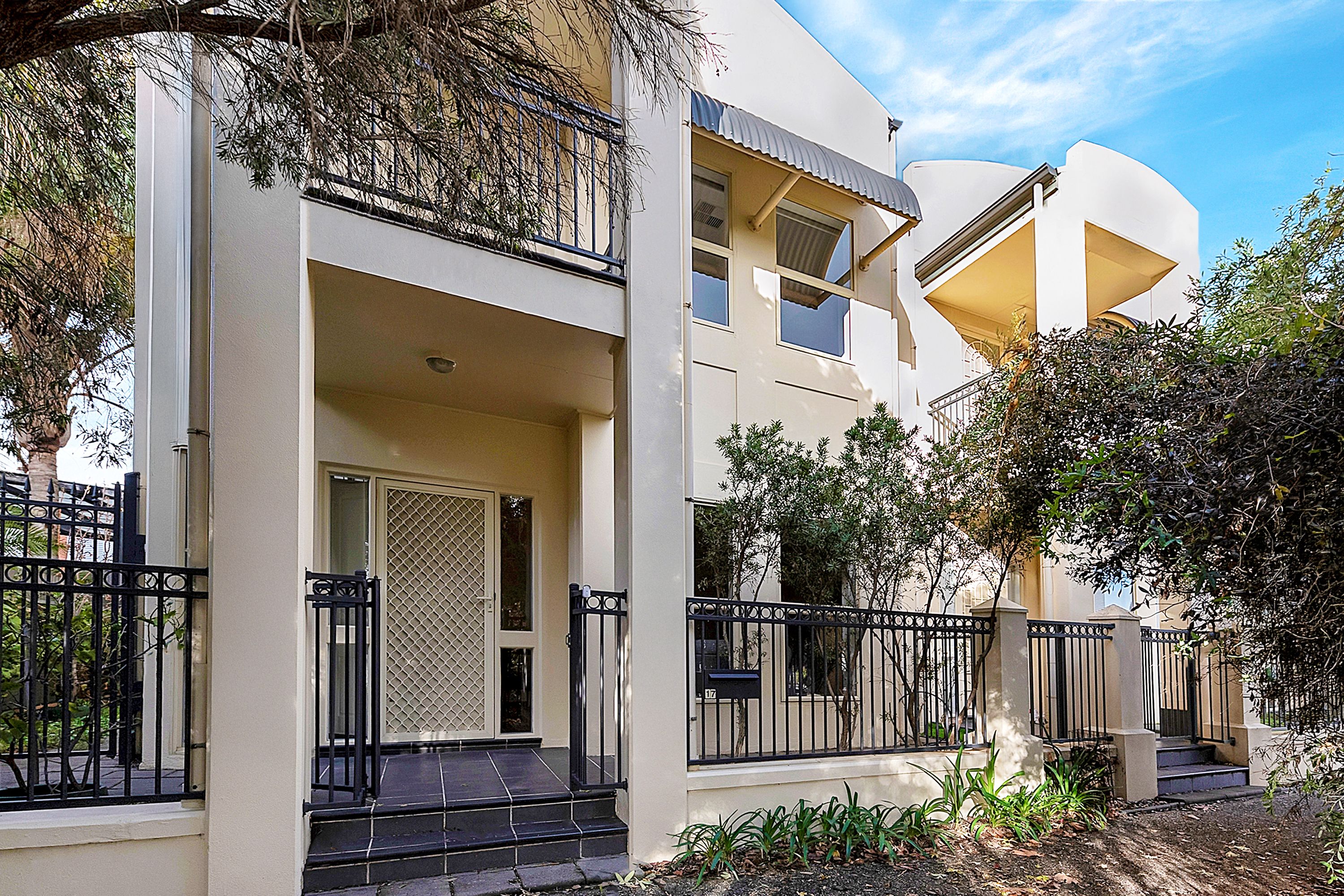 17 The Strand, Mawson Lakes, SA 5095