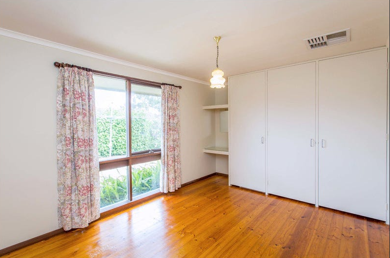 34 Aruma Crescent — photo 3 of 8