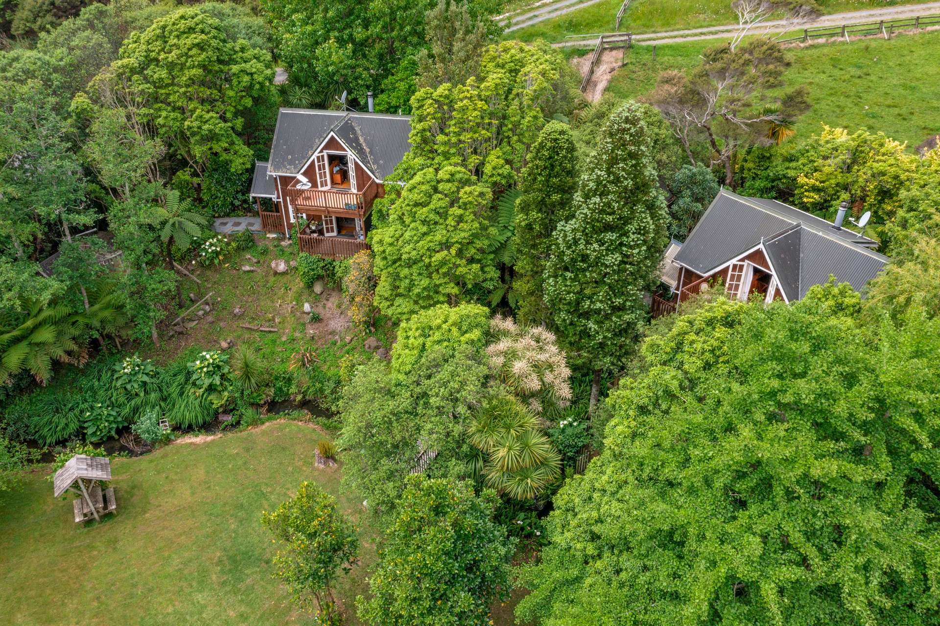 349 Wainui Road photo 1