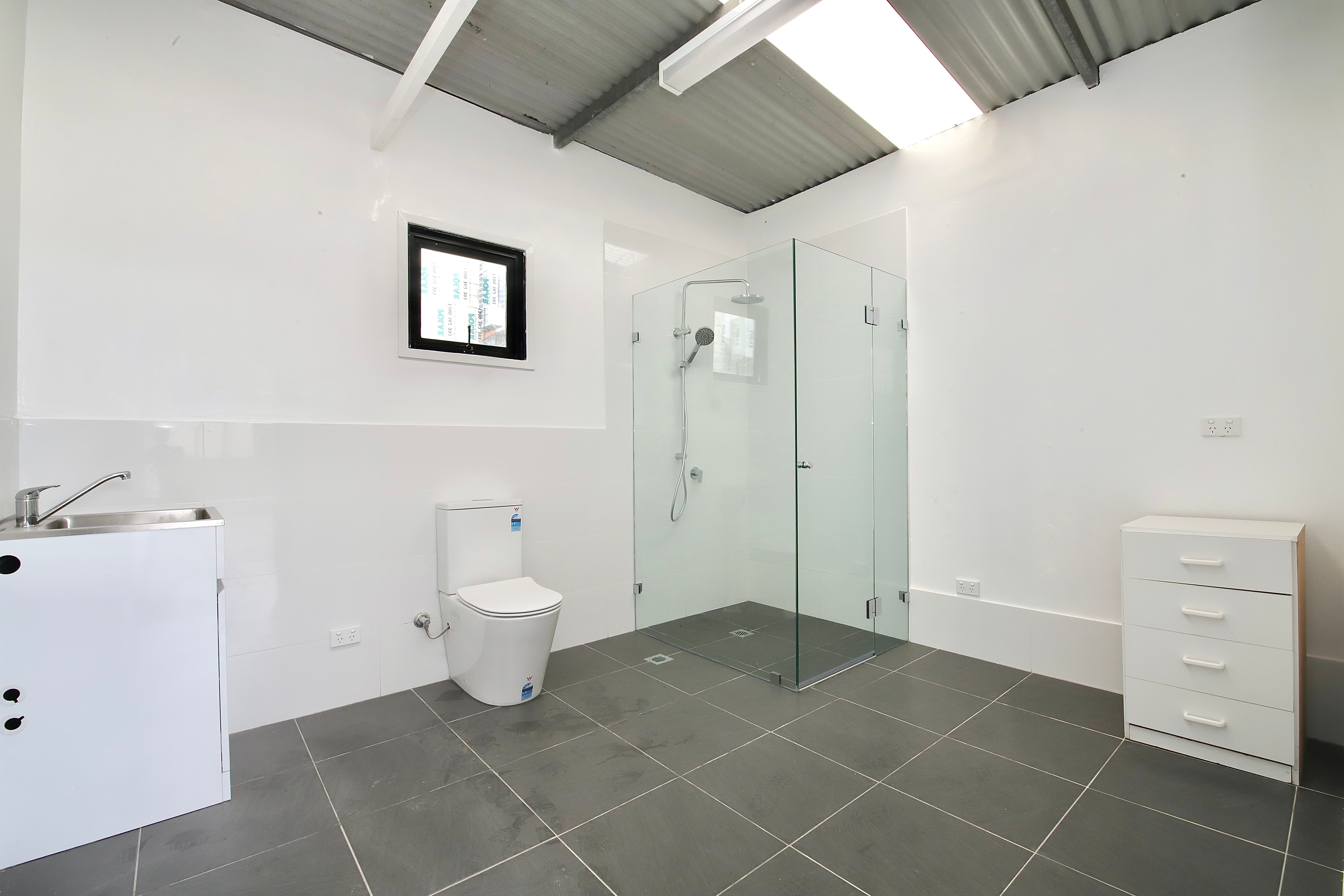 11 King Georges Road — photo 8 of 10