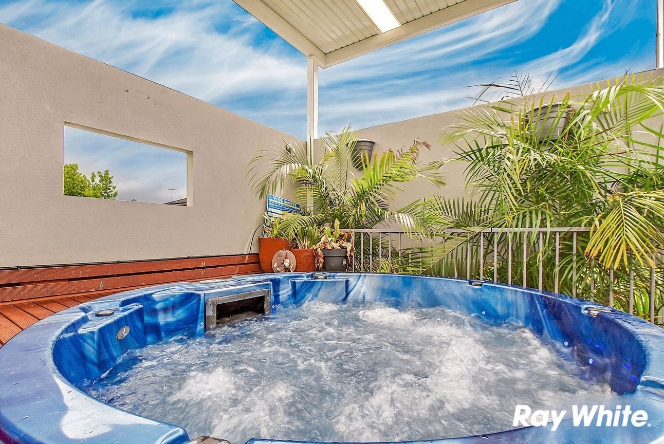 Spacious Single-Level Masterpiece with Private Spa & Versatile Floorplan! — photo 3 of 11