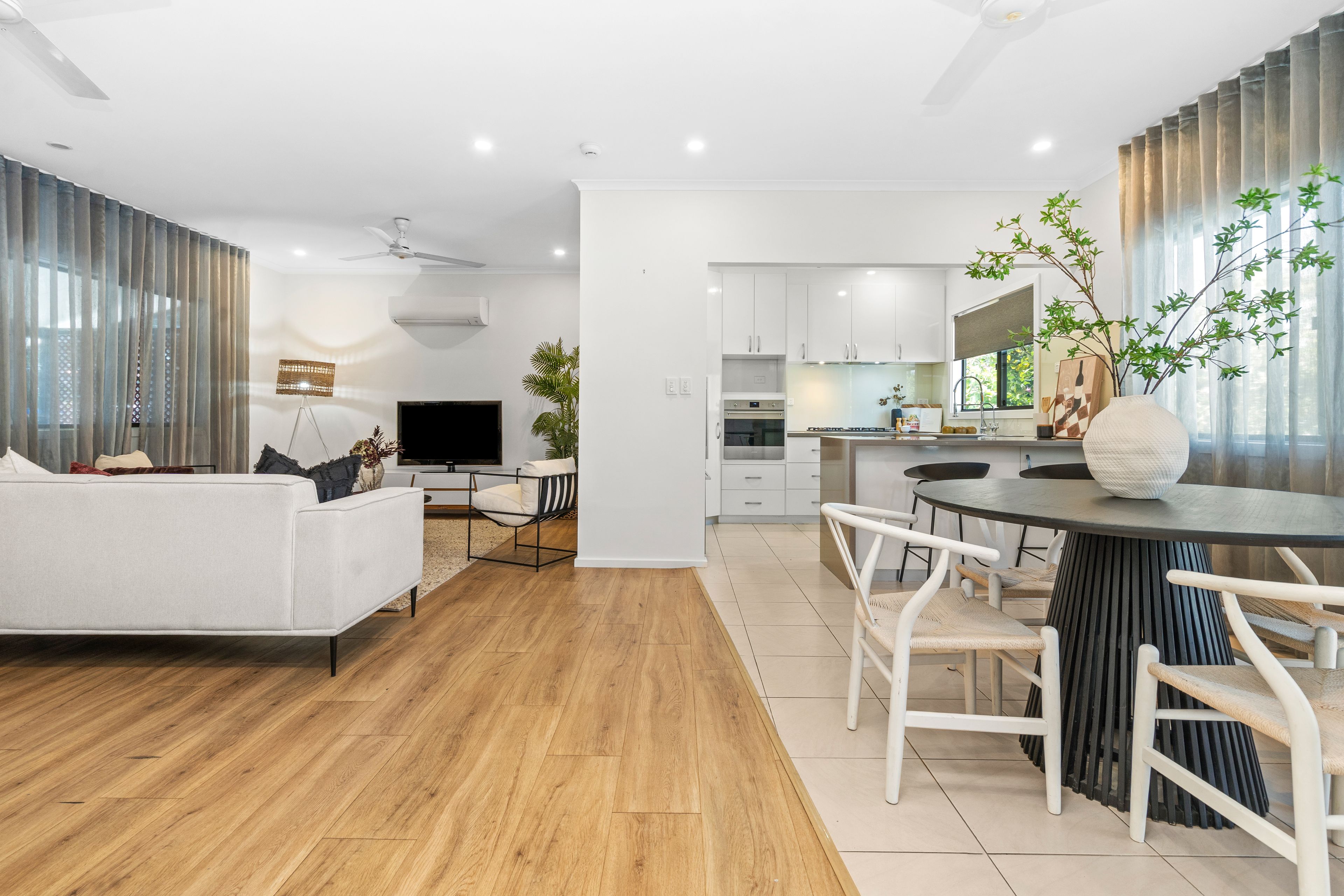 21 Harmanis Street — photo 3 of 30