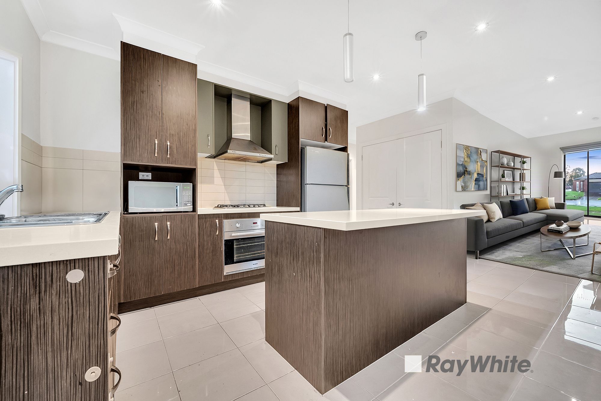 128 Fleetwood Drive — photo 4 of 18